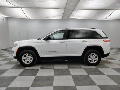 2023 Jeep Grand Cherokee Laredo 4x4