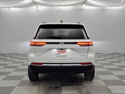 2023 Jeep Grand Cherokee Laredo 4x4