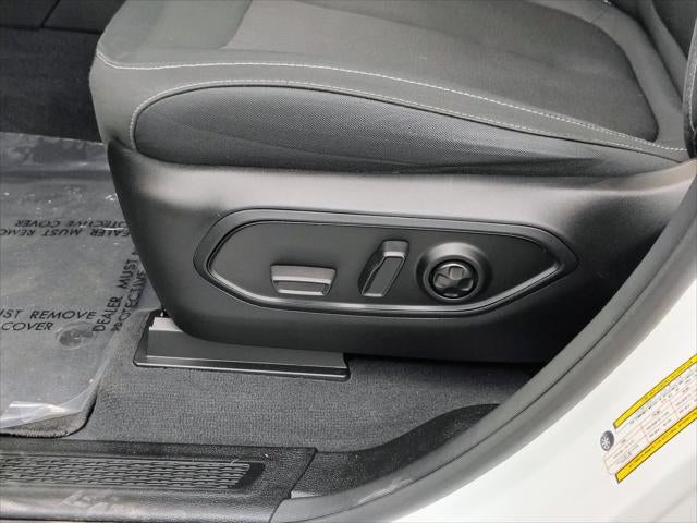 2023 Jeep Grand Cherokee Laredo 4x4