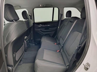 2023 Jeep Grand Cherokee Laredo 4x4