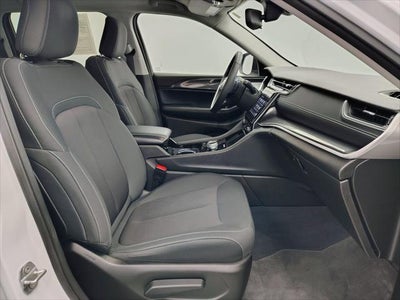 2023 Jeep Grand Cherokee Laredo 4x4