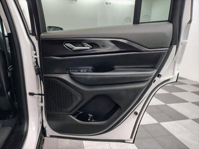 2023 Jeep Grand Cherokee Laredo 4x4