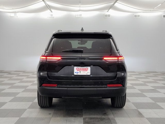 2023 Jeep Grand Cherokee Altitude 4x4