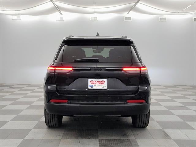 2023 Jeep Grand Cherokee Altitude 4x4