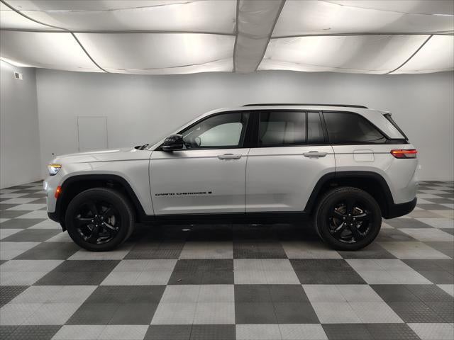 2023 Jeep Grand Cherokee Laredo