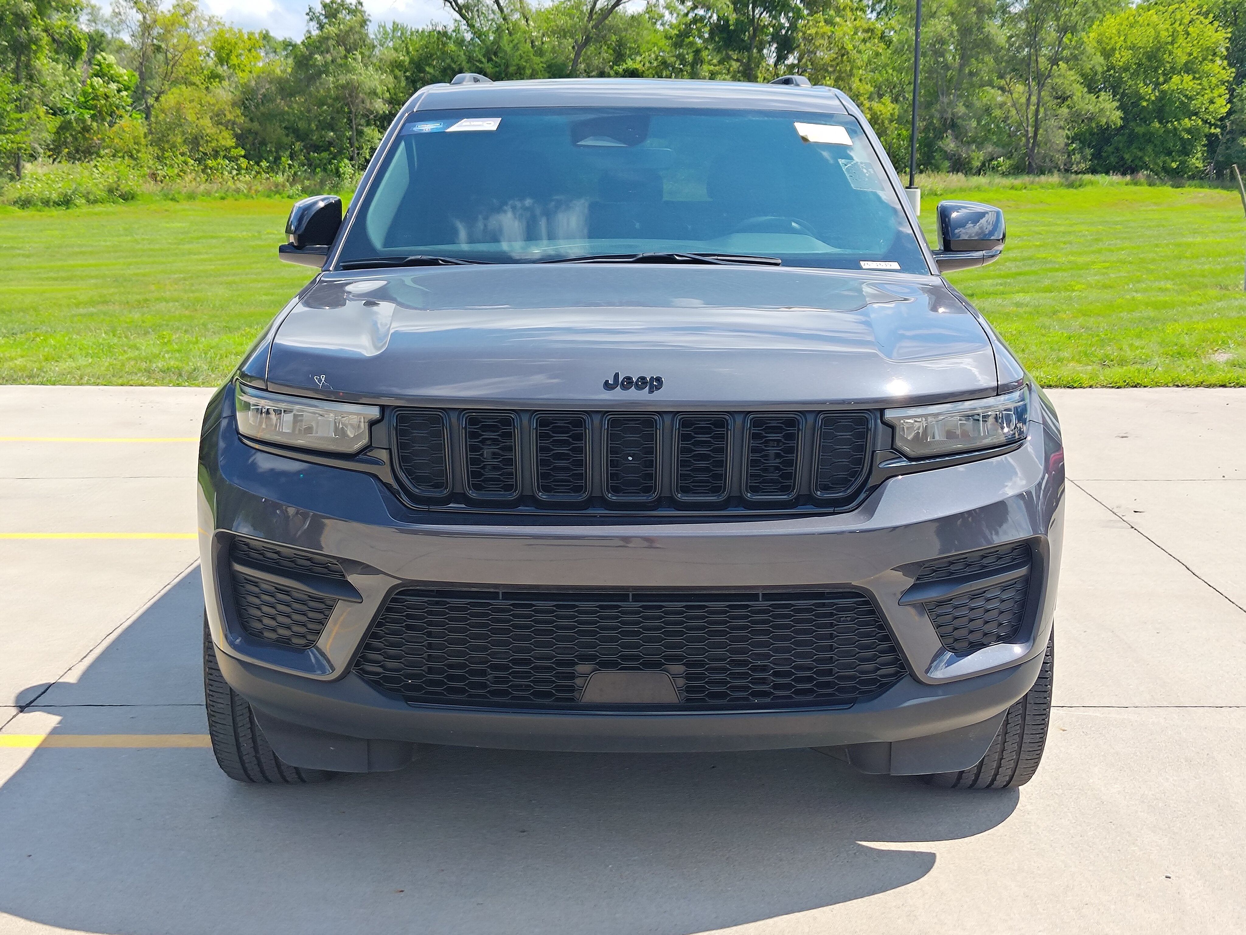 2023 Jeep Grand Cherokee Laredo