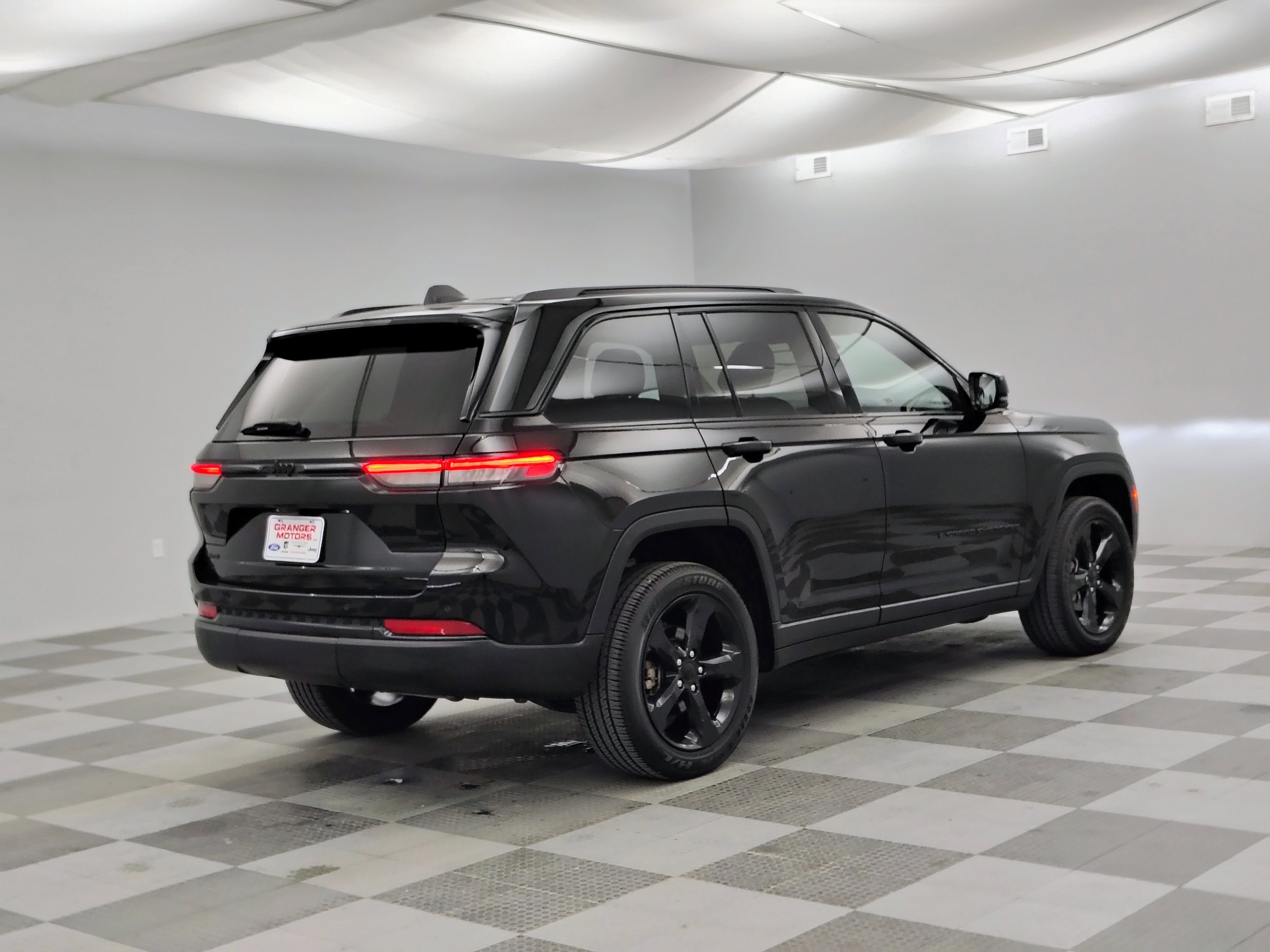 2023 Jeep Grand Cherokee Altitude 4x4