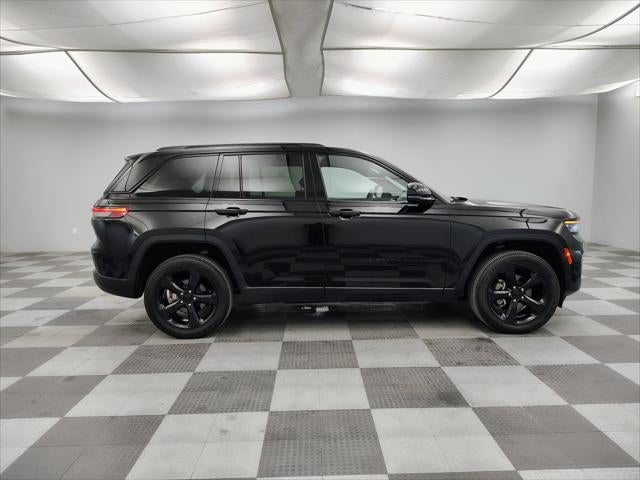 2023 Jeep Grand Cherokee Altitude 4x4