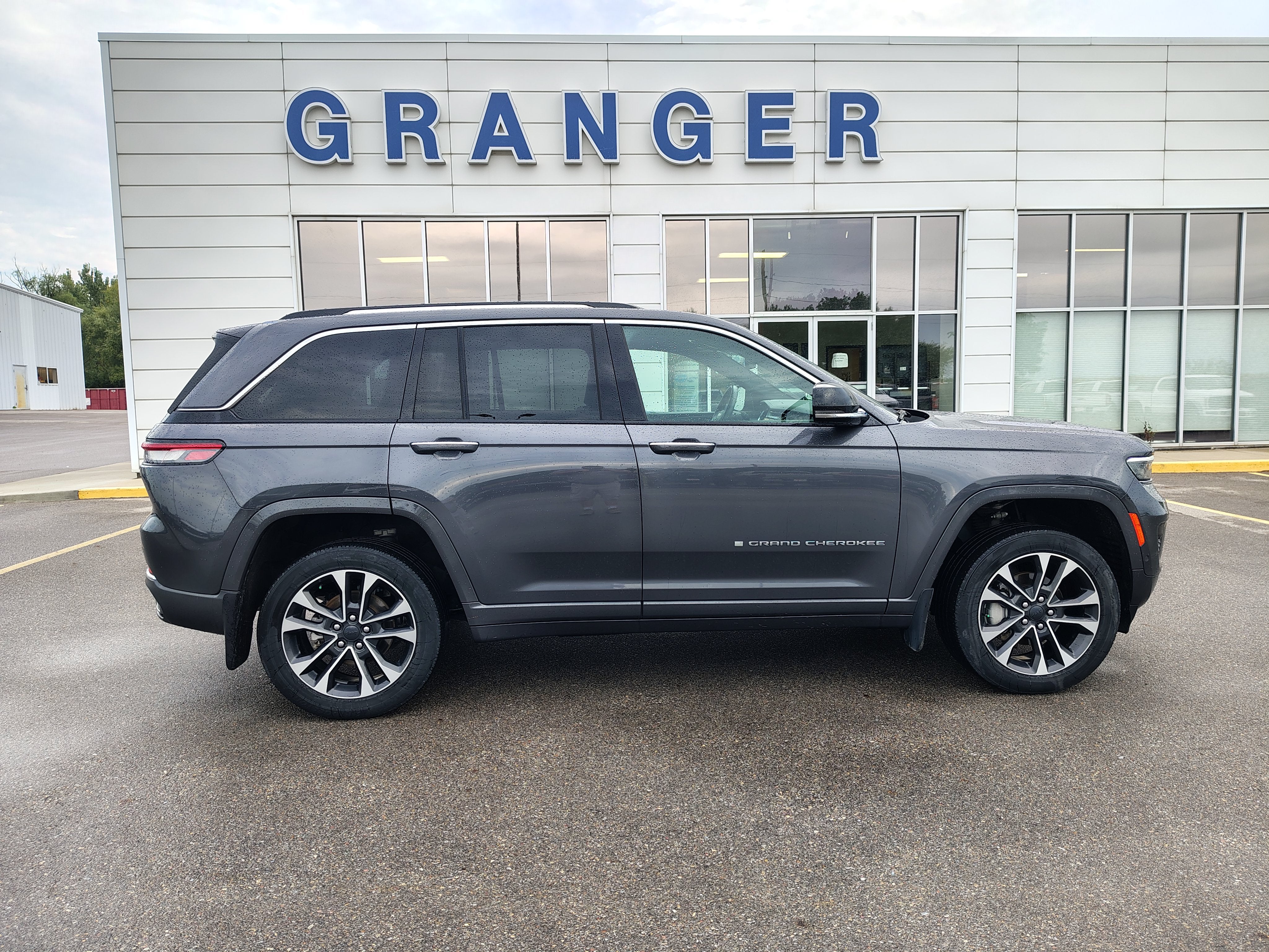 2022 Jeep Grand Cherokee Overland