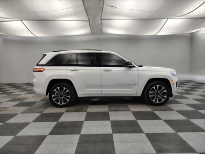 2022 Jeep Grand Cherokee Overland