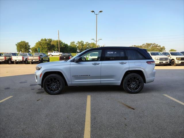 2025 Jeep Grand Cherokee Summit