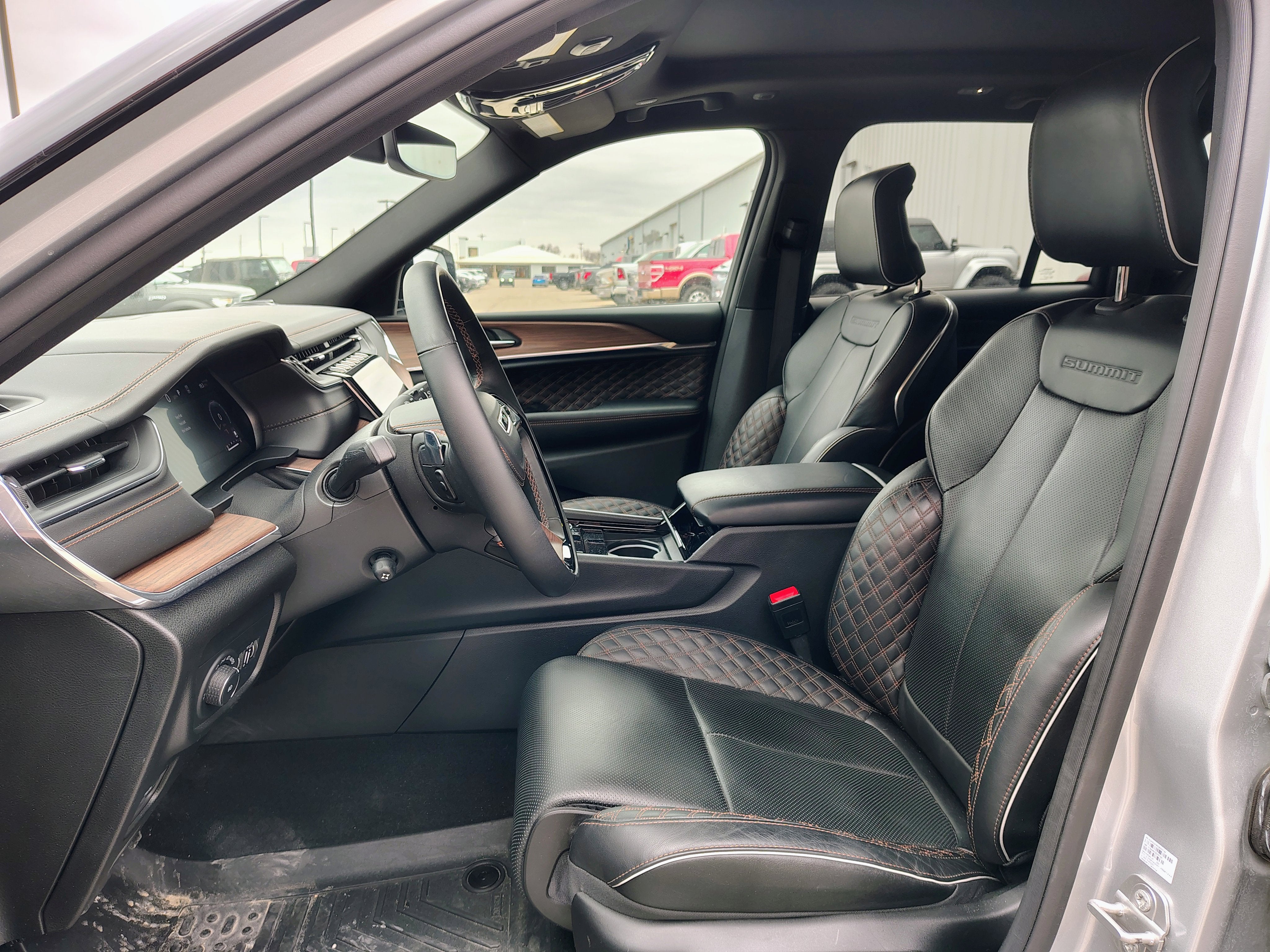 2024 Jeep Grand Cherokee Summit