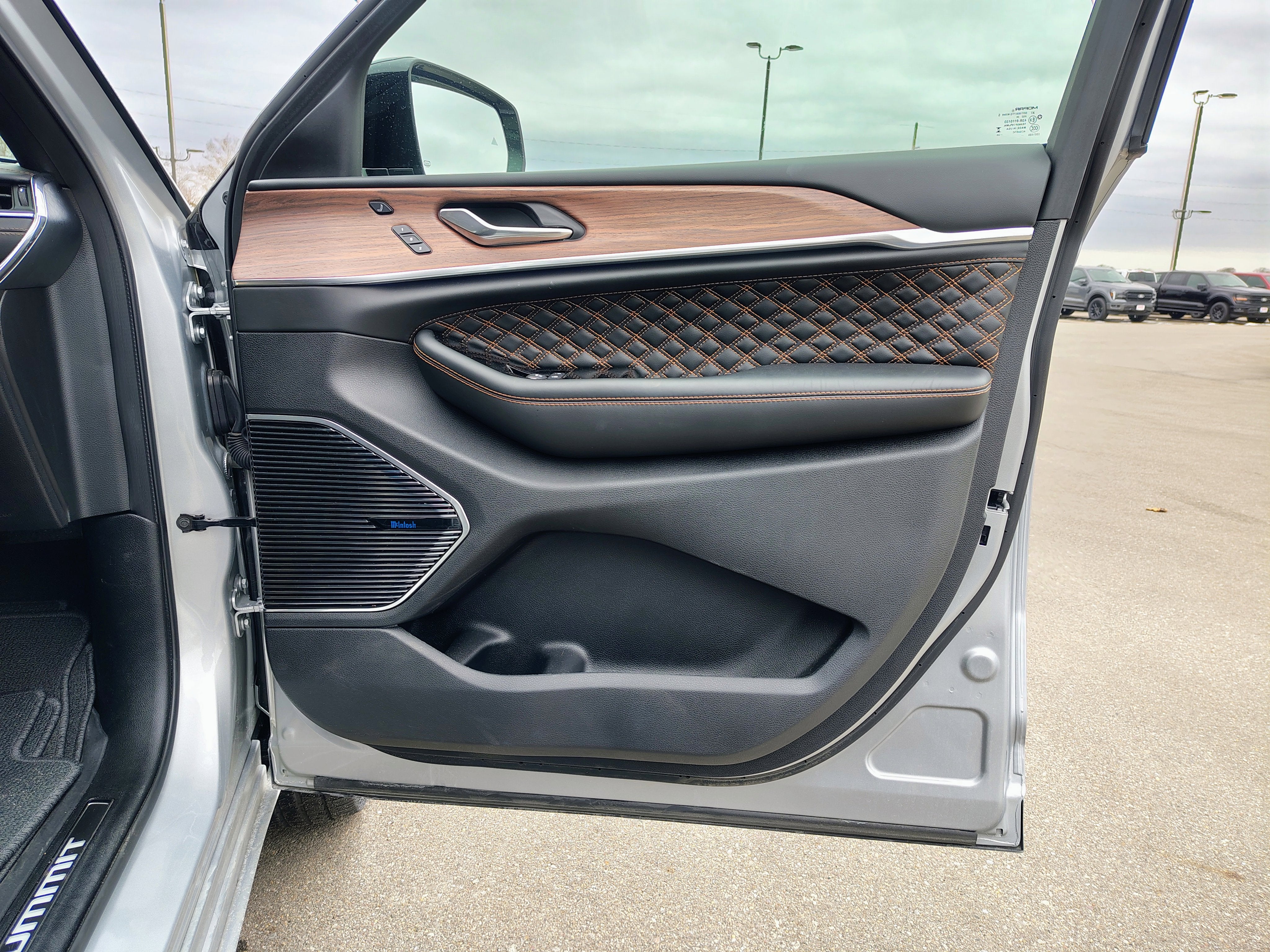 2024 Jeep Grand Cherokee Summit