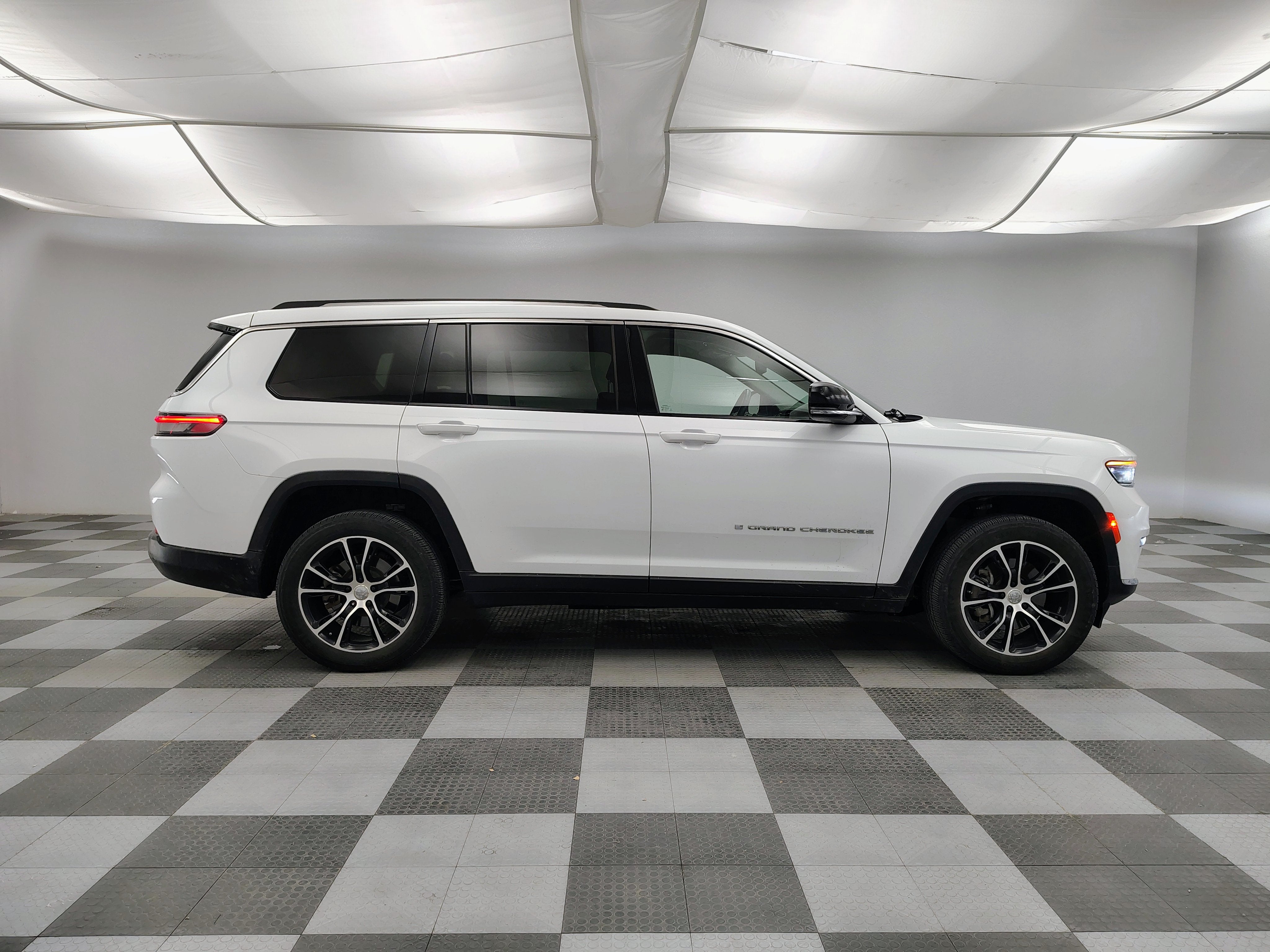 2022 Jeep Grand Cherokee L Limited 4x4