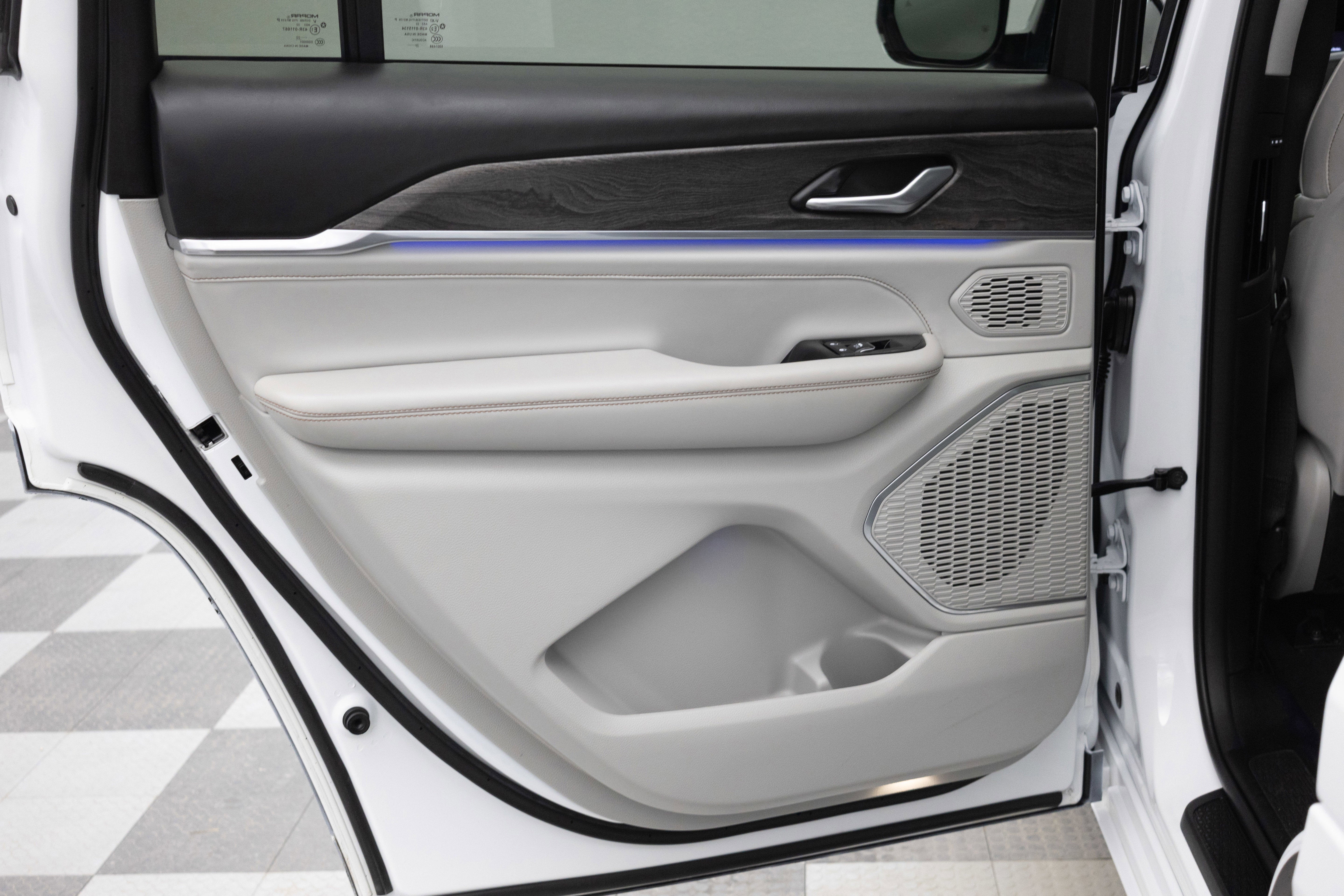 2023 Jeep Grand Cherokee L Overland