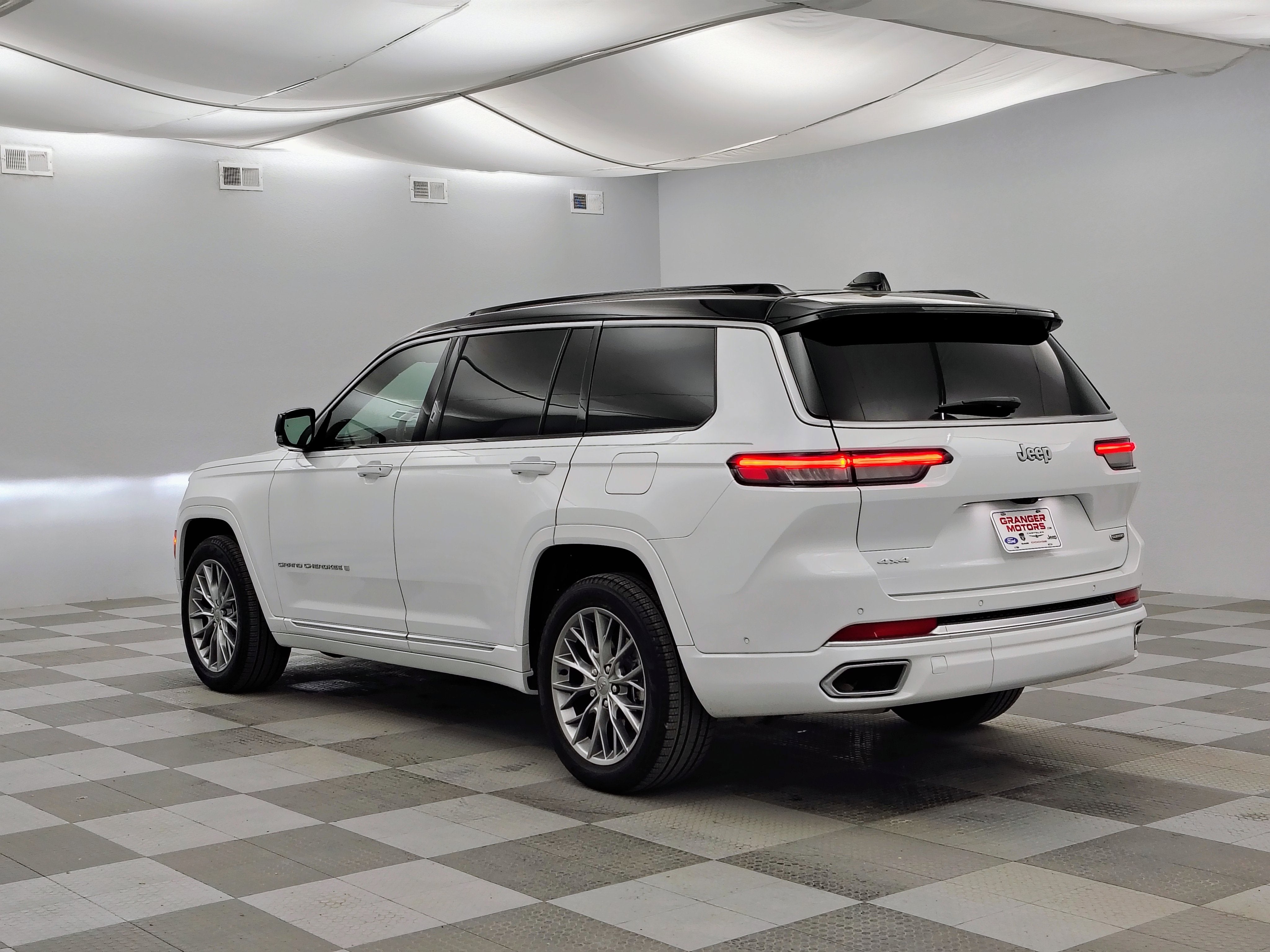 2025 Jeep Grand Cherokee L Summit 4x4