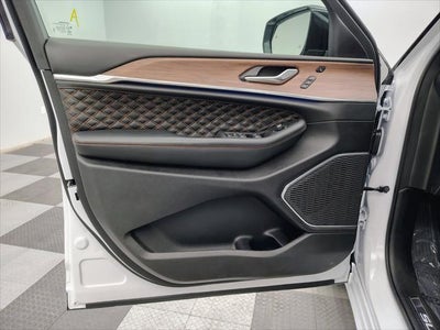 2025 Jeep Grand Cherokee L Summit 4x4
