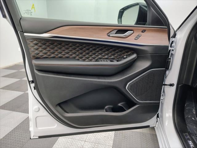 2025 Jeep Grand Cherokee L Summit 4x4