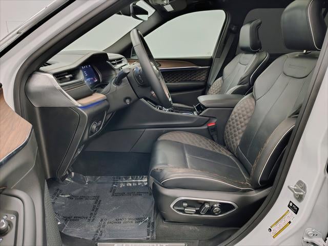 2025 Jeep Grand Cherokee L Summit 4x4