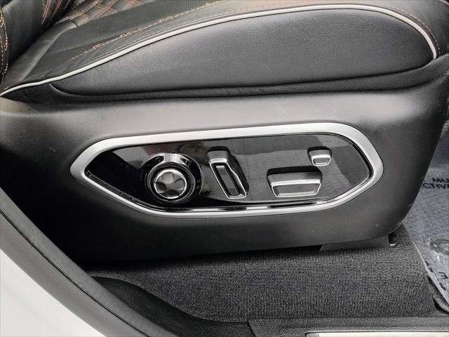2025 Jeep Grand Cherokee L Summit 4x4