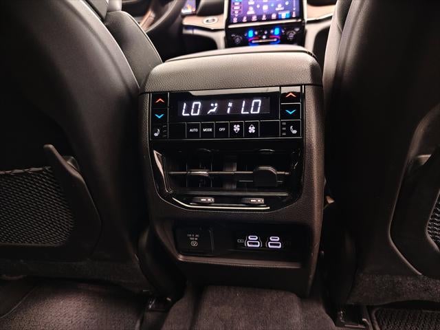 2025 Jeep Grand Cherokee L Summit 4x4