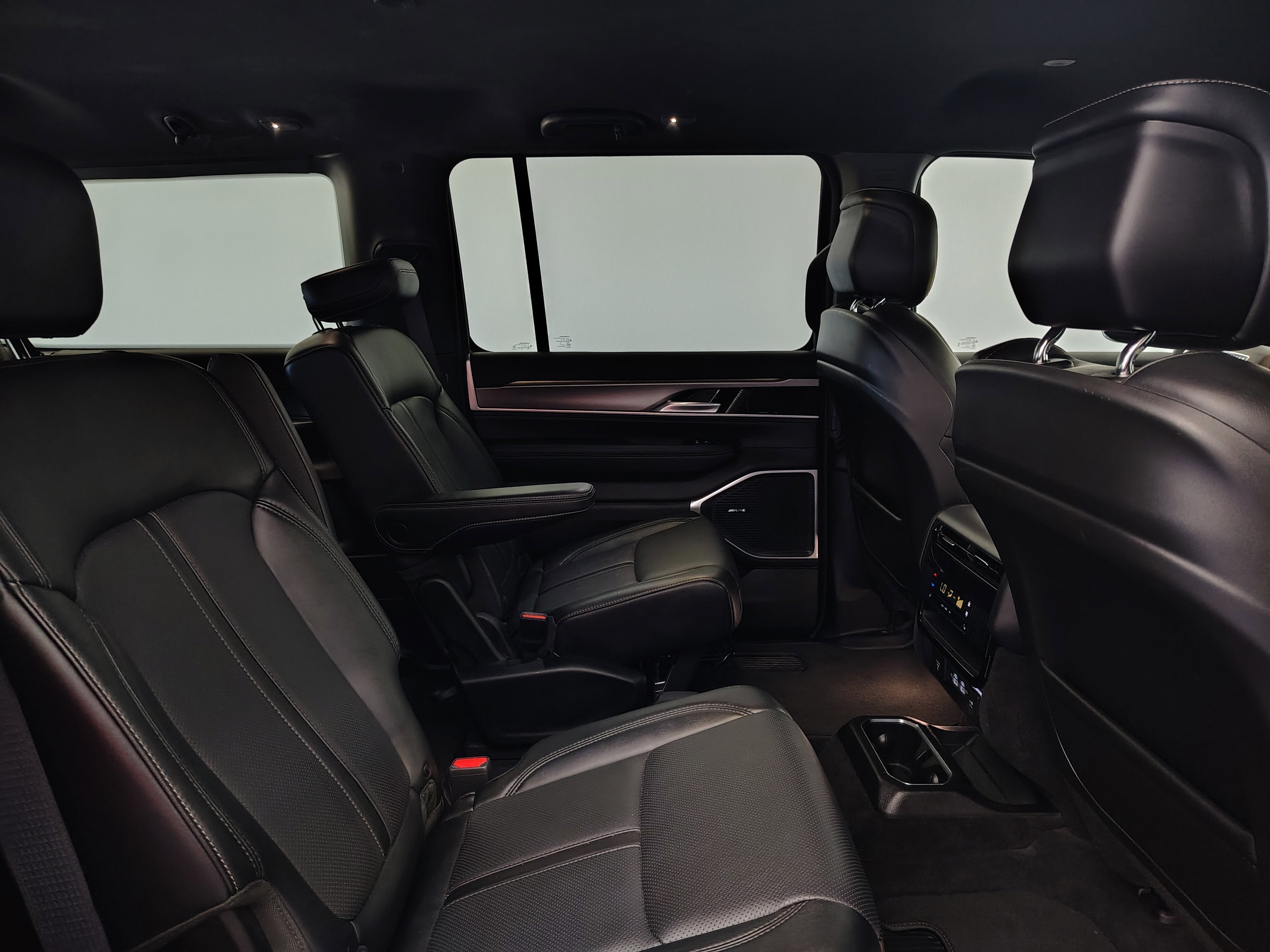 2025 Jeep Wagoneer L Series II 4x4