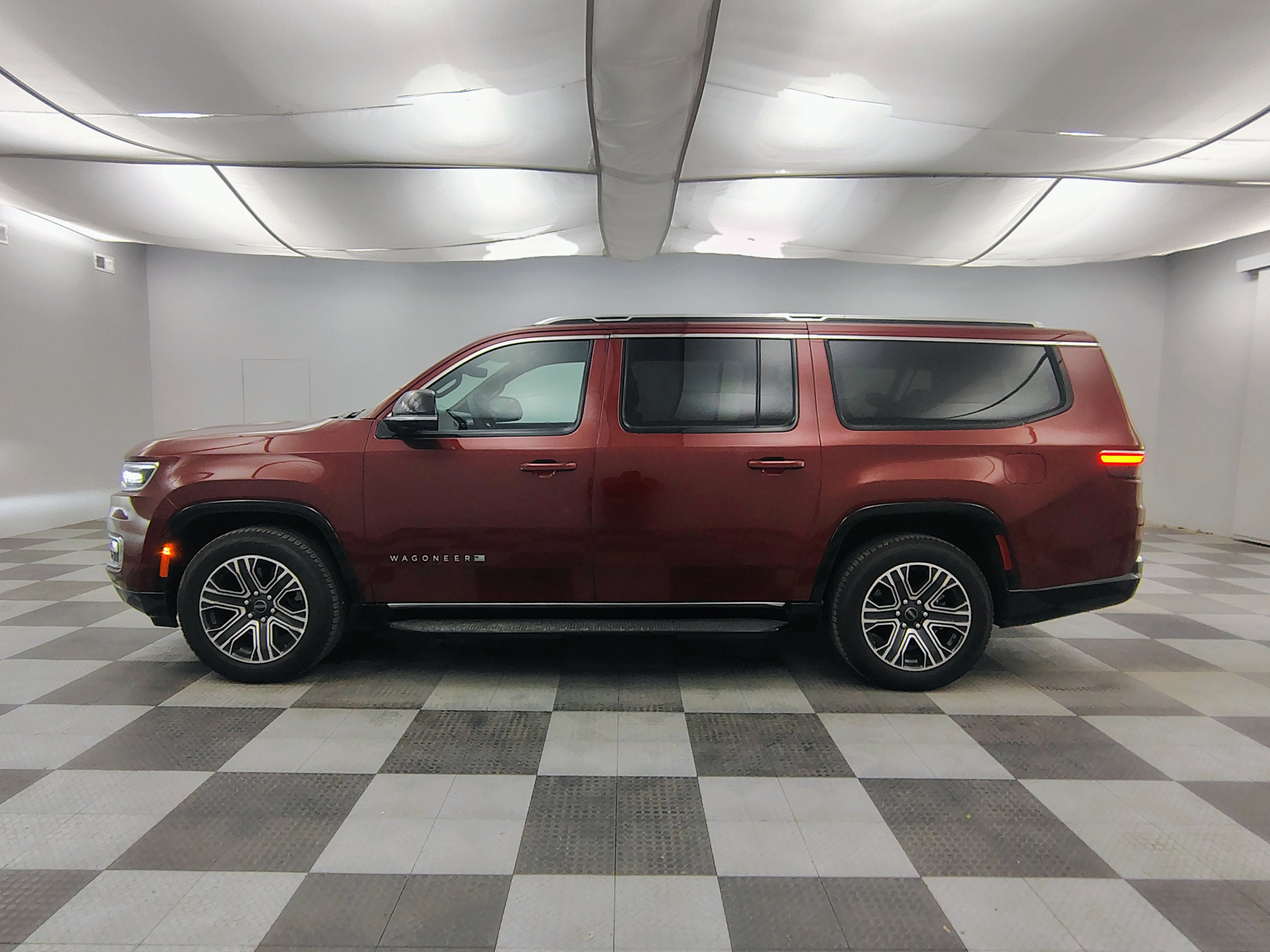 2025 Jeep Wagoneer L Series II 4x4