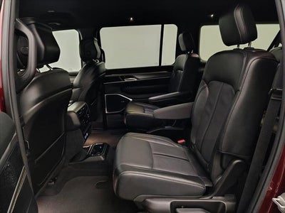 2025 Jeep Wagoneer L Series II 4x4