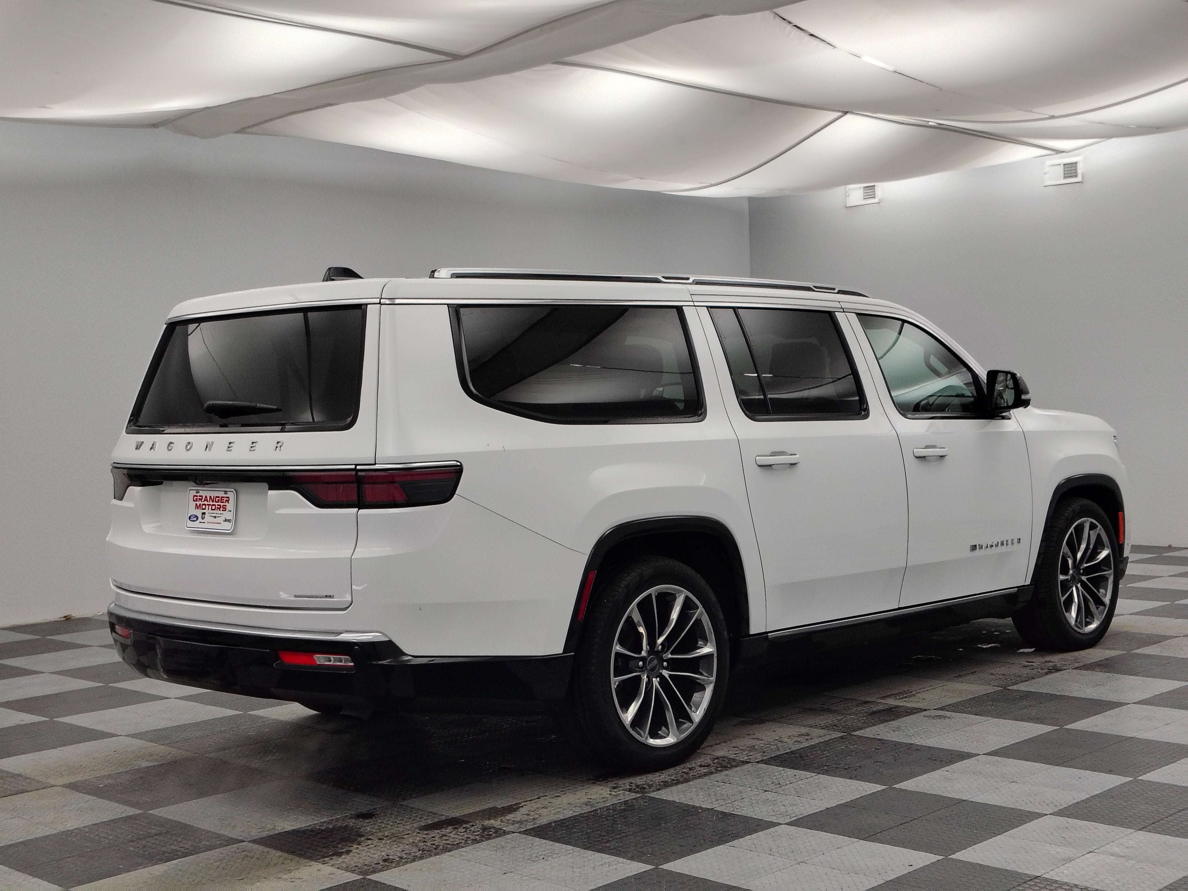 2024 Jeep Wagoneer L Series III