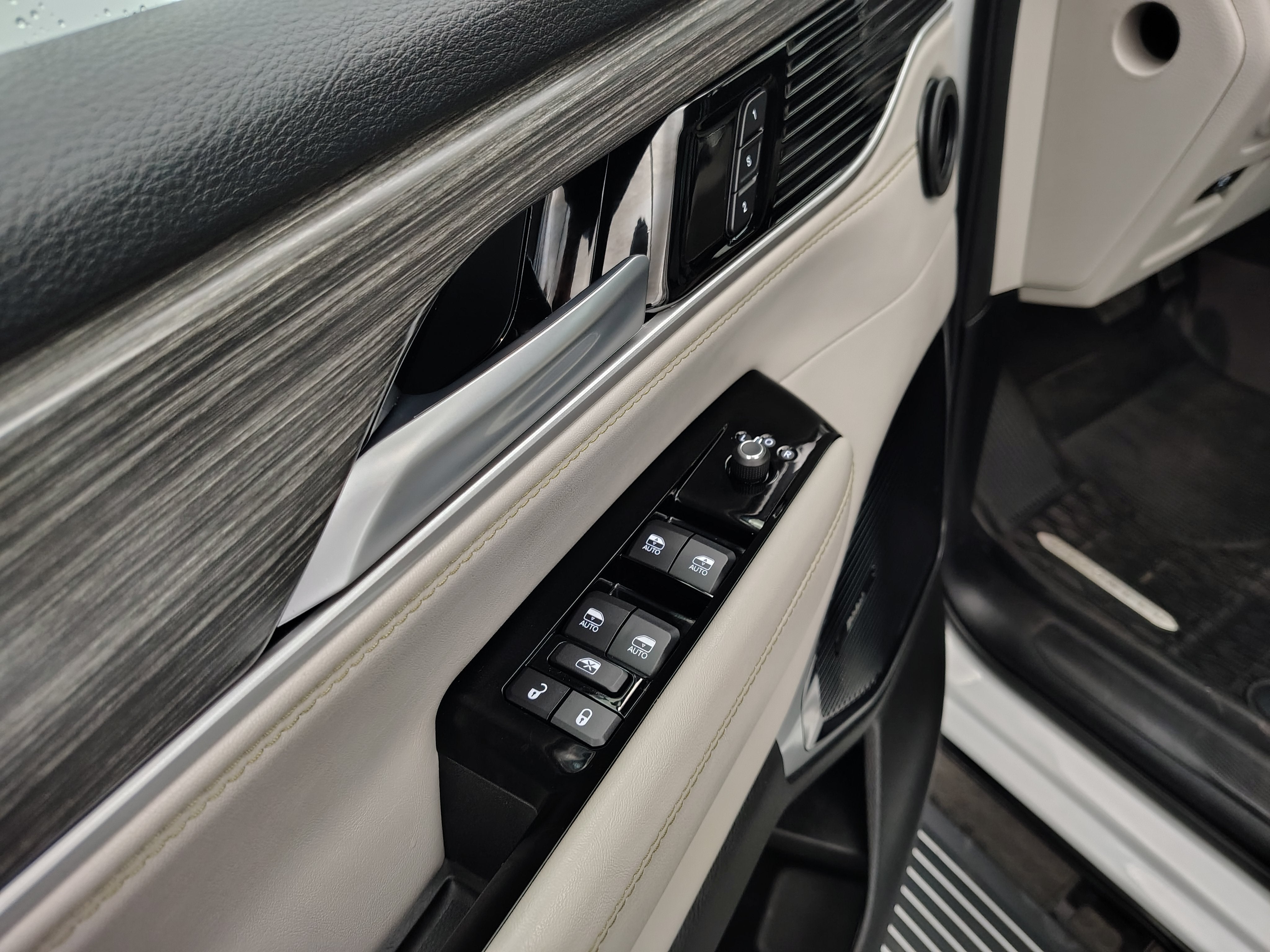 2024 Jeep Wagoneer L Series III