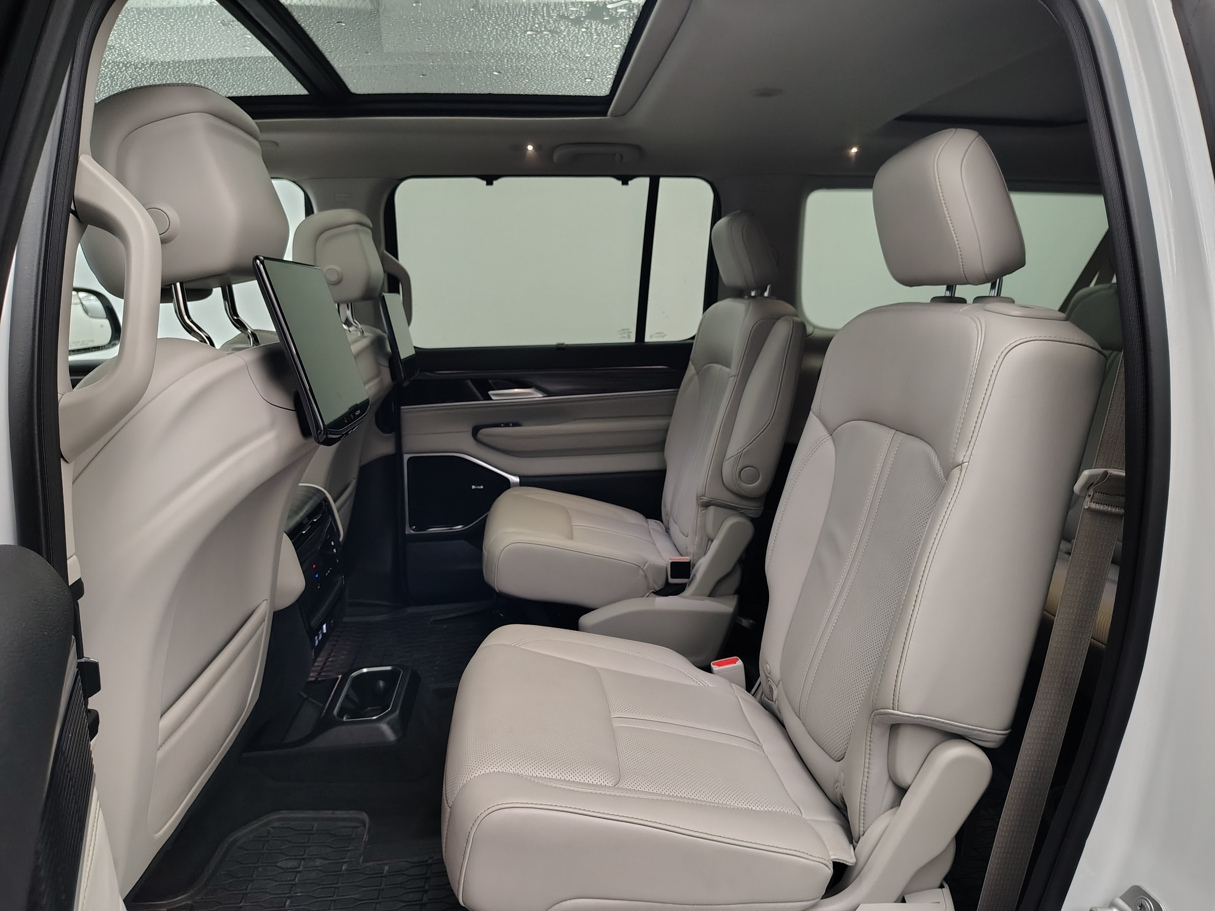 2024 Jeep Wagoneer L Series III