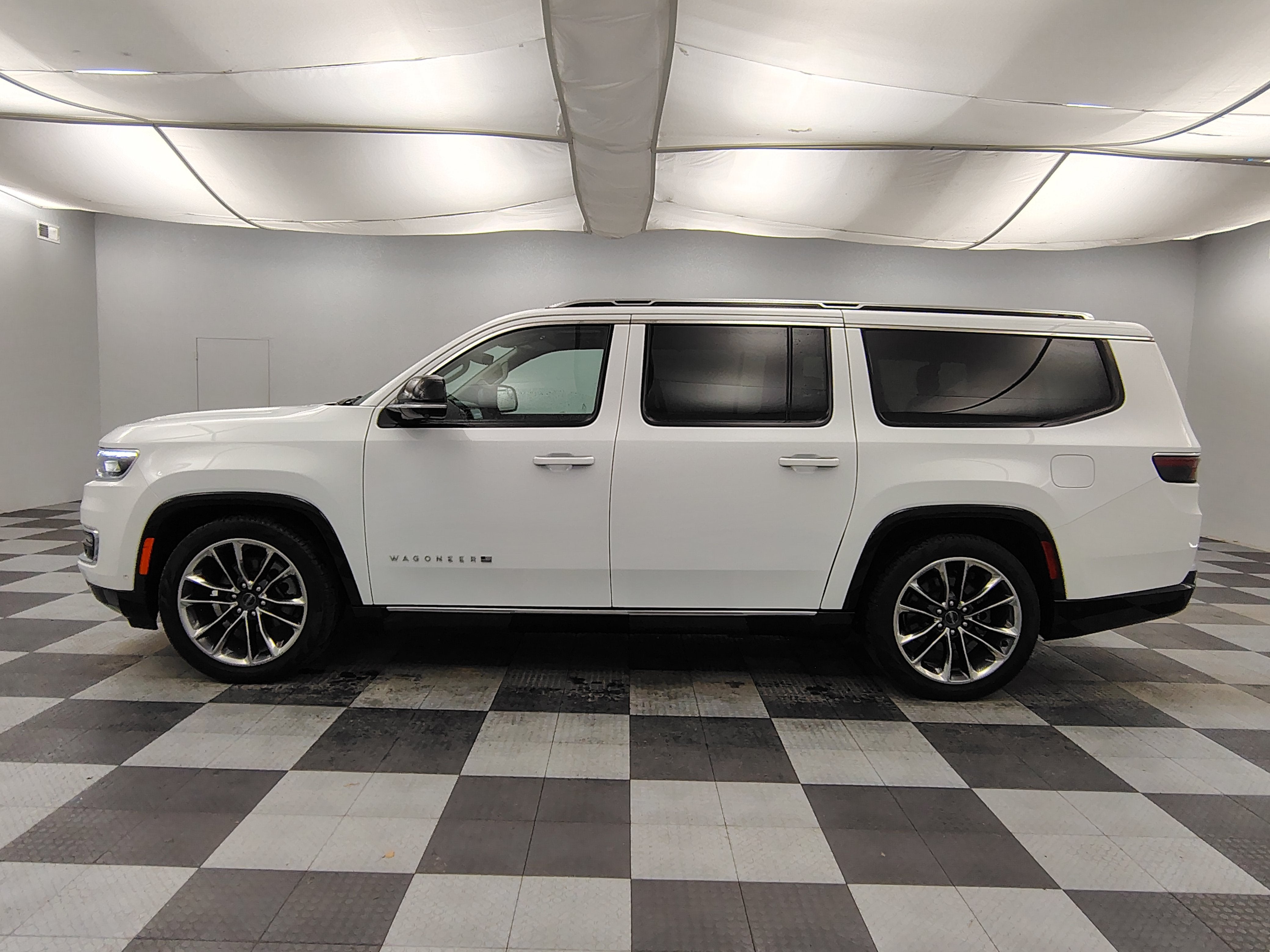 2024 Jeep Wagoneer L Series III
