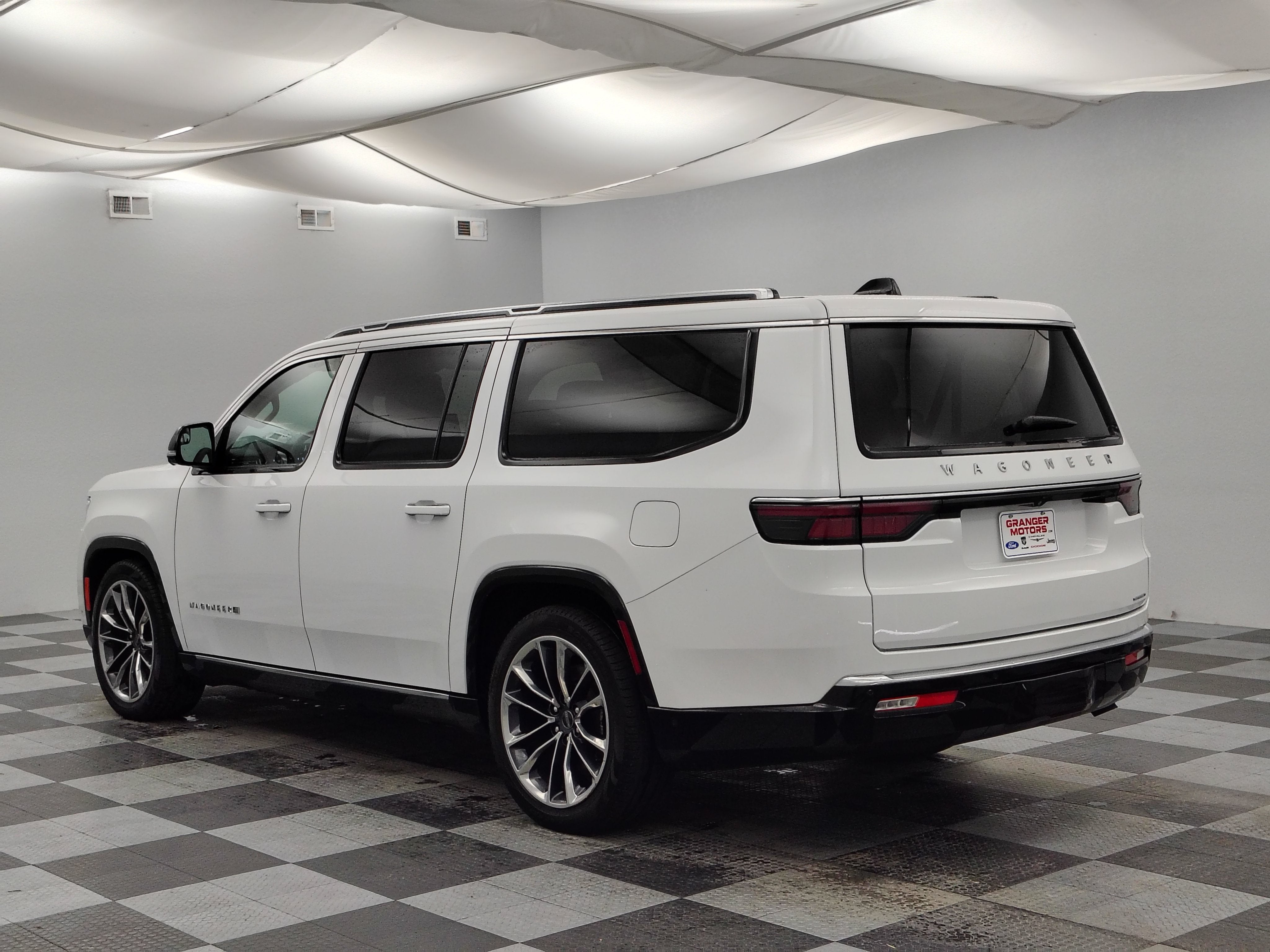 2024 Jeep Wagoneer L Series III