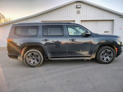 2024 Jeep Wagoneer Base