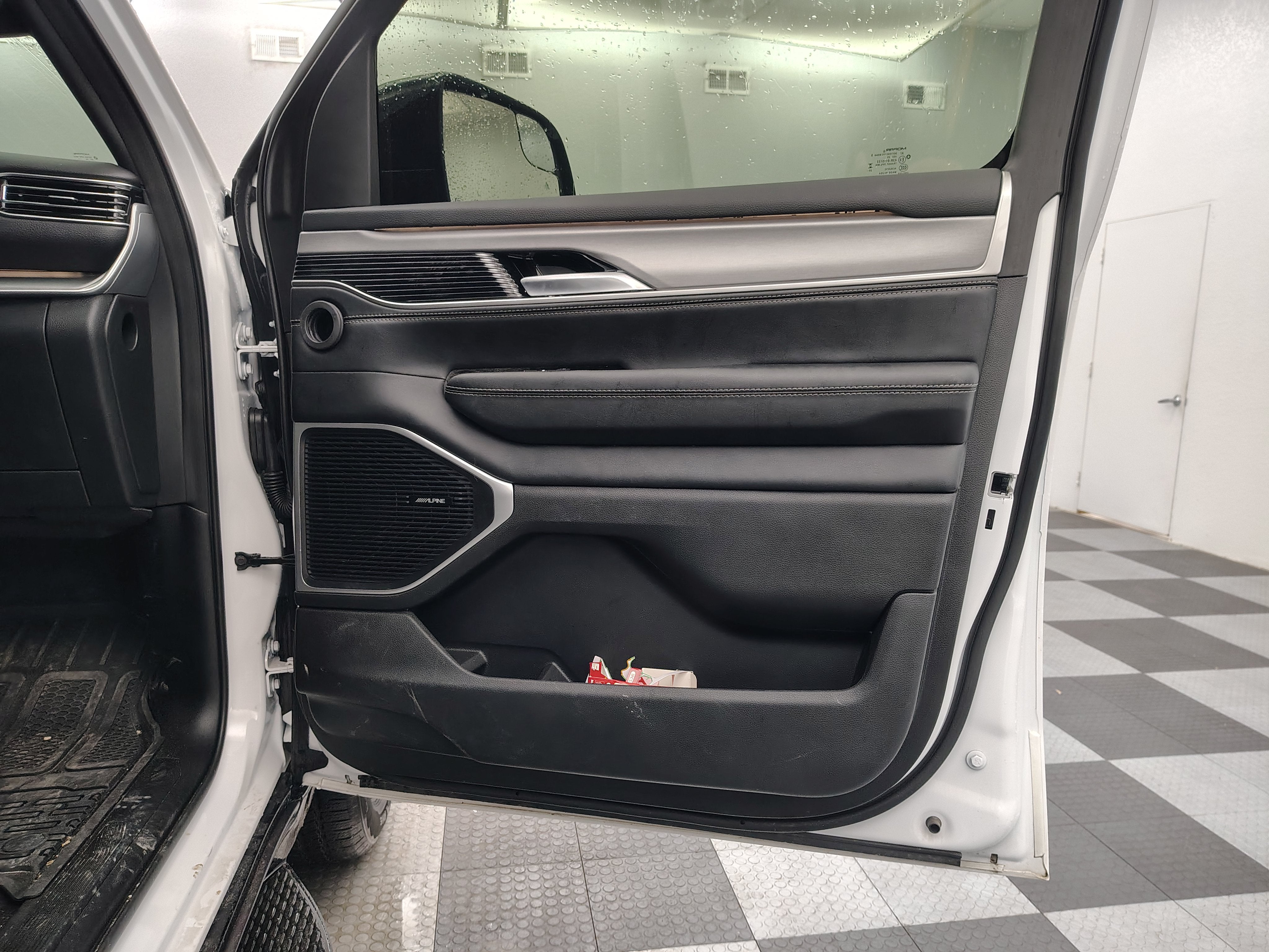 2026 Jeep Grand Wagoneer Base