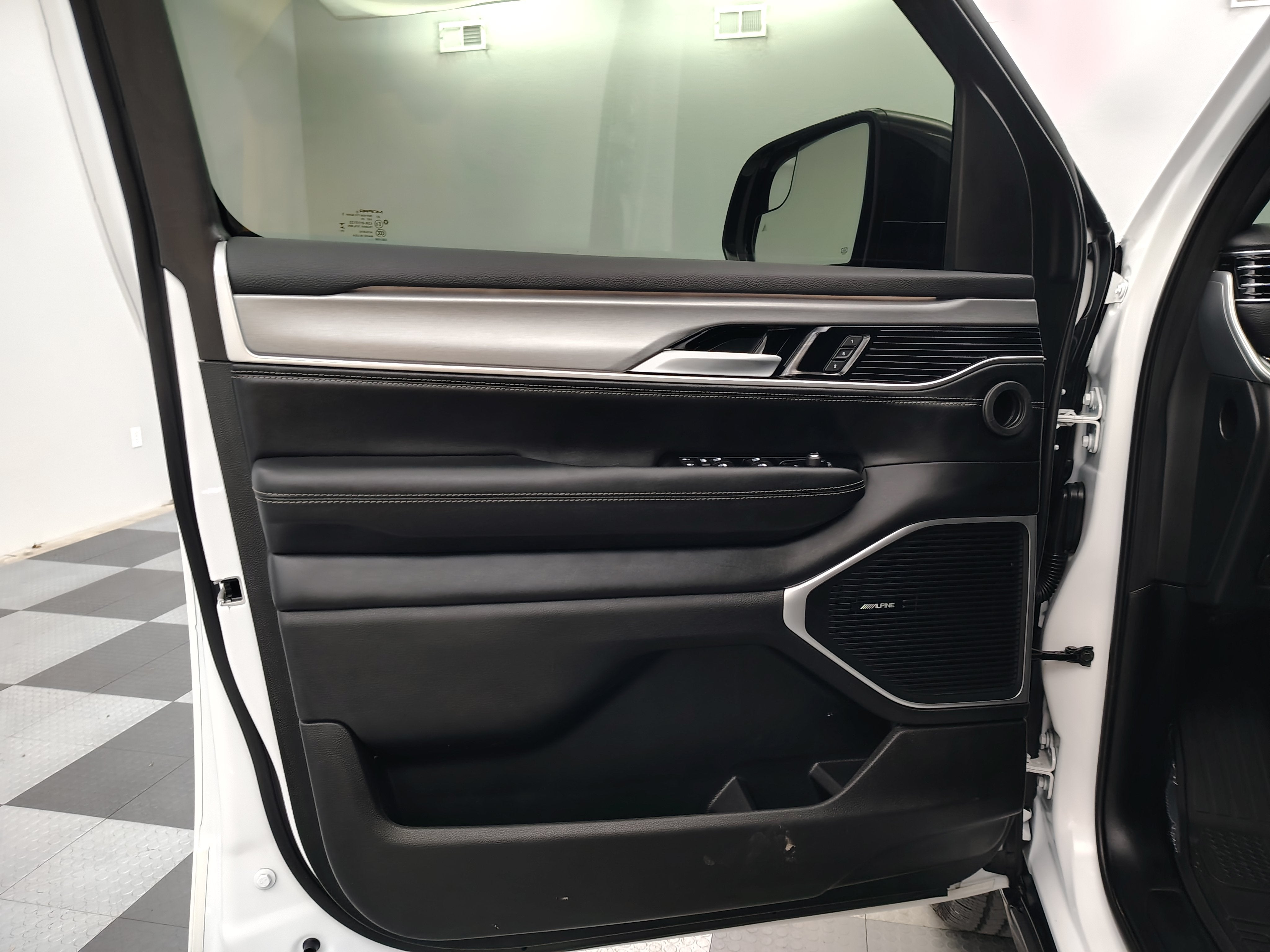 2026 Jeep Grand Wagoneer Base
