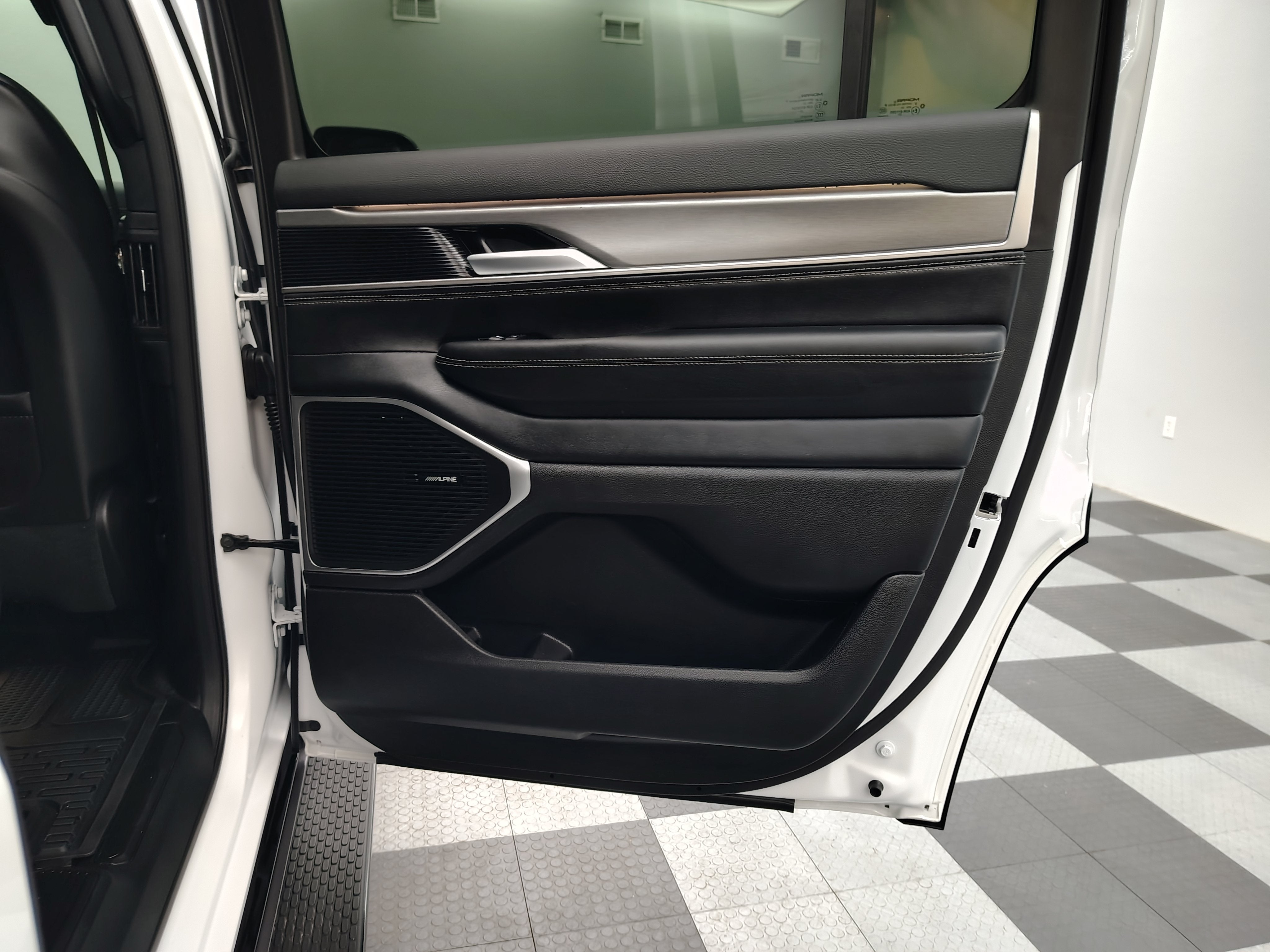2026 Jeep Grand Wagoneer Base