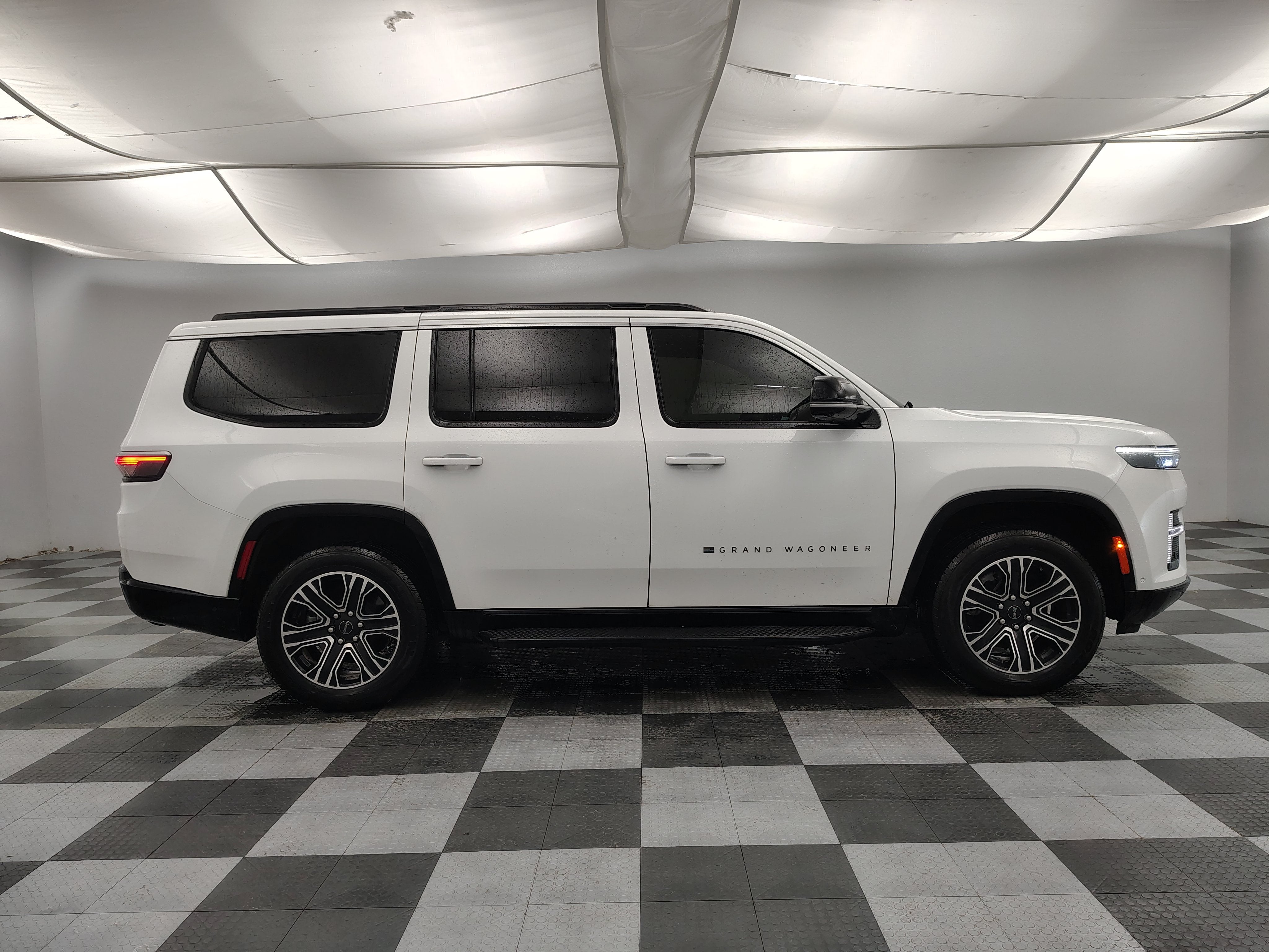 2026 Jeep Grand Wagoneer Base