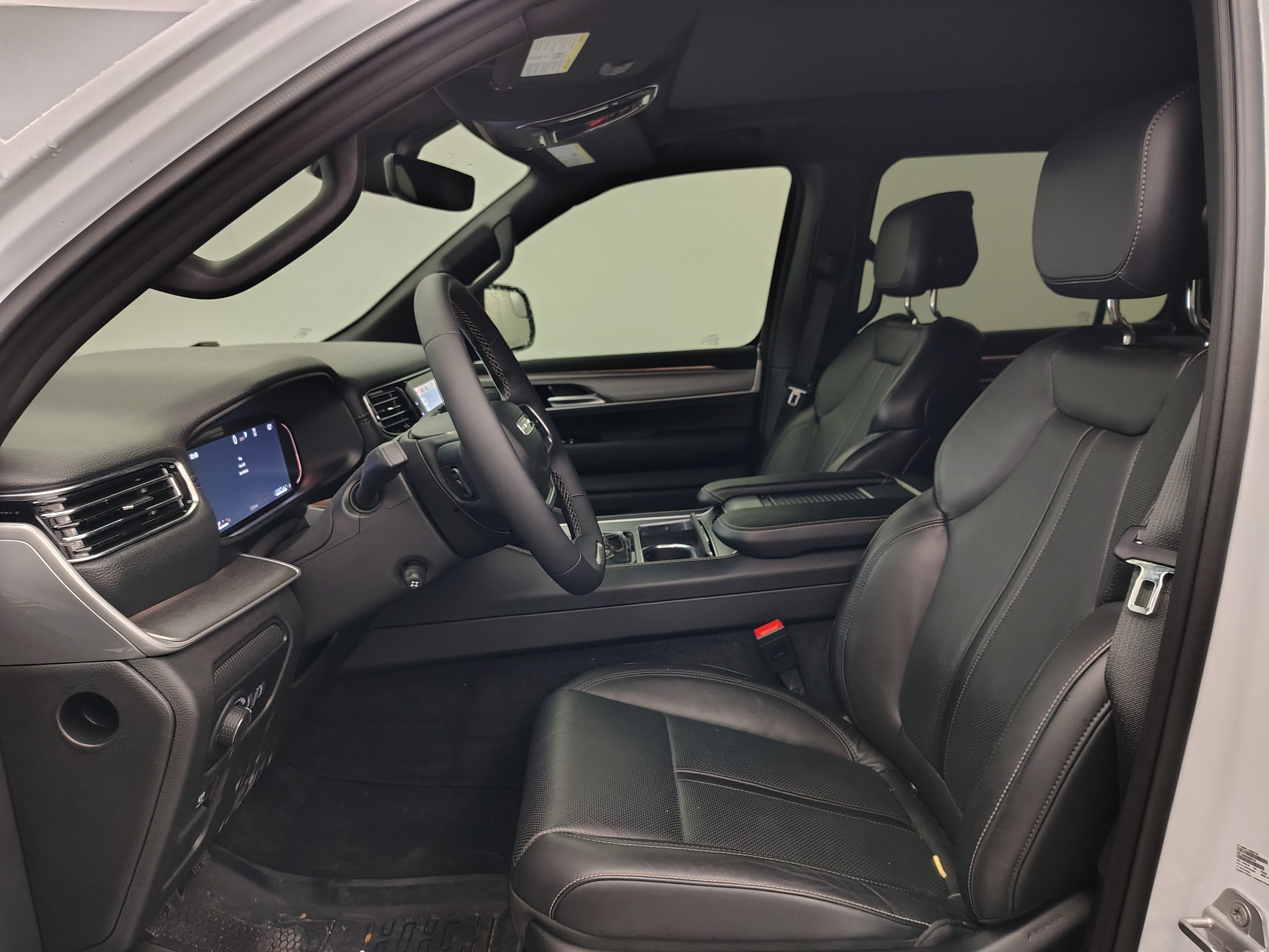 2026 Jeep Grand Wagoneer Base