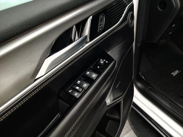 2026 Jeep Grand Wagoneer Base