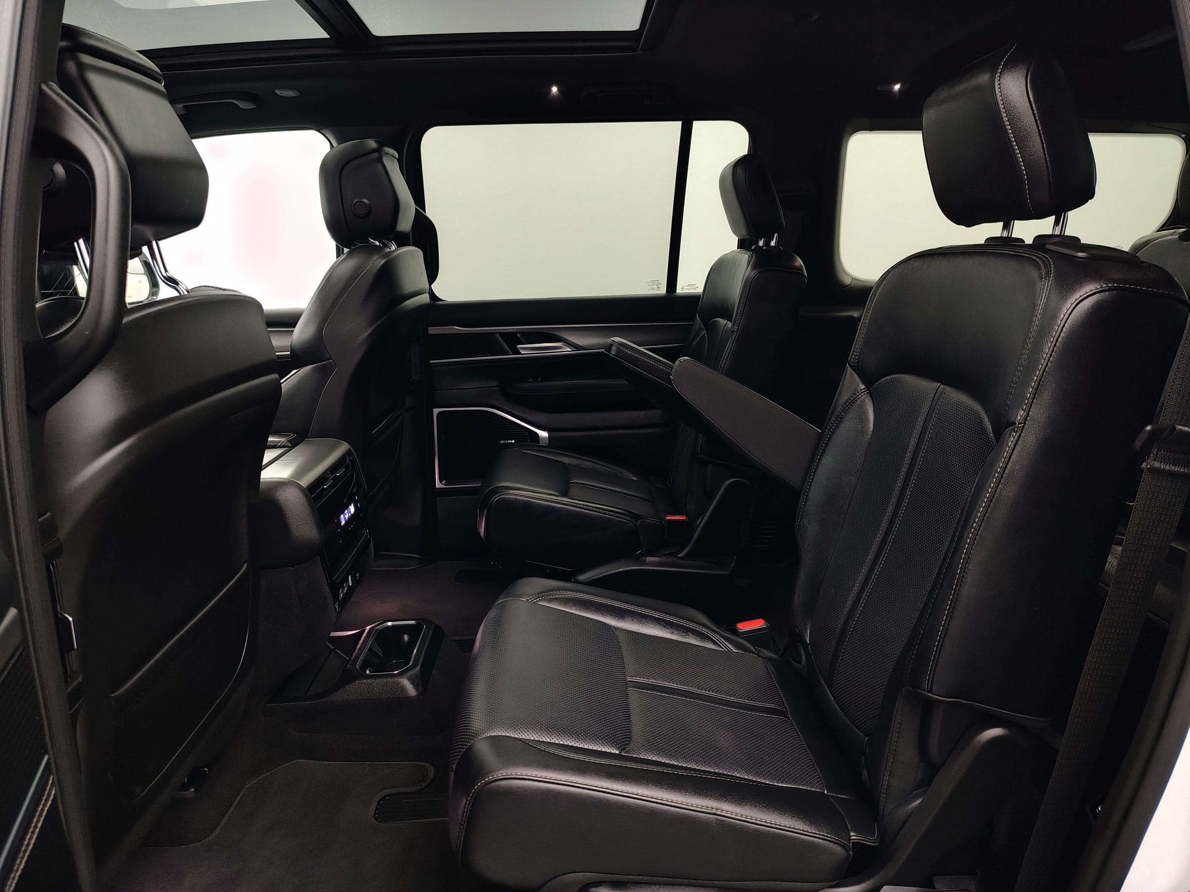 2024 Jeep Wagoneer Series II Carbide