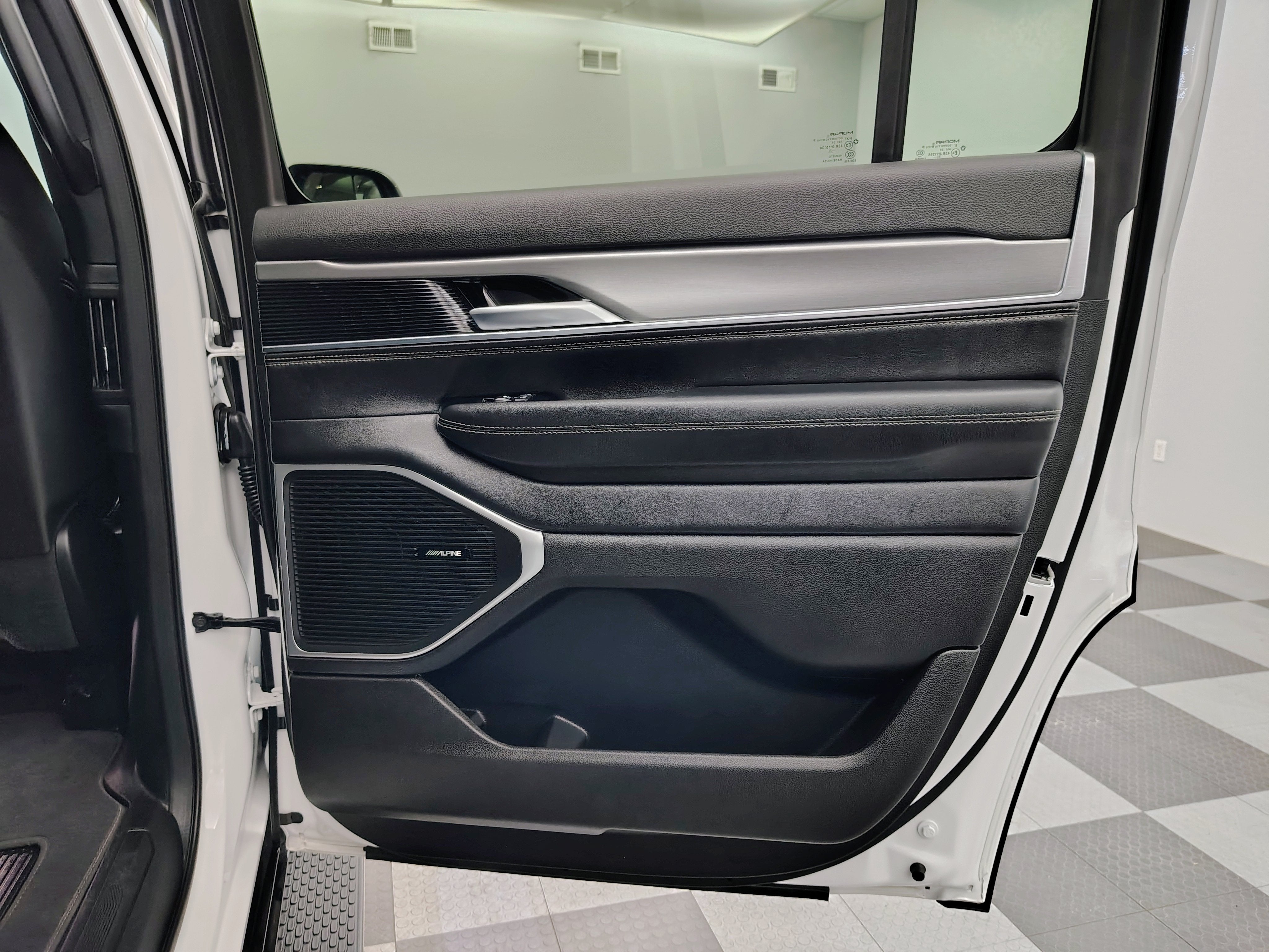 2024 Jeep Wagoneer Series II Carbide