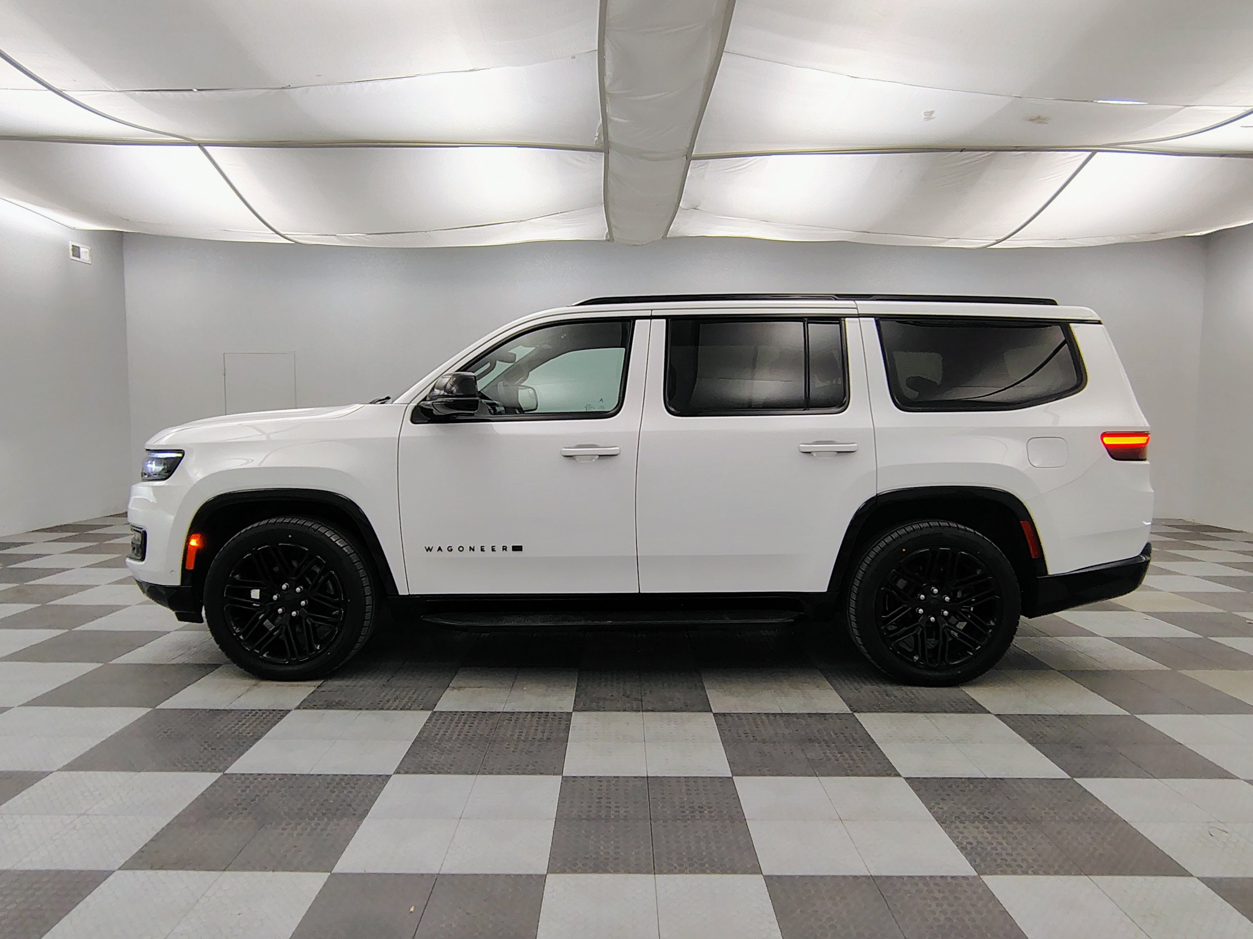 2024 Jeep Wagoneer Series II Carbide