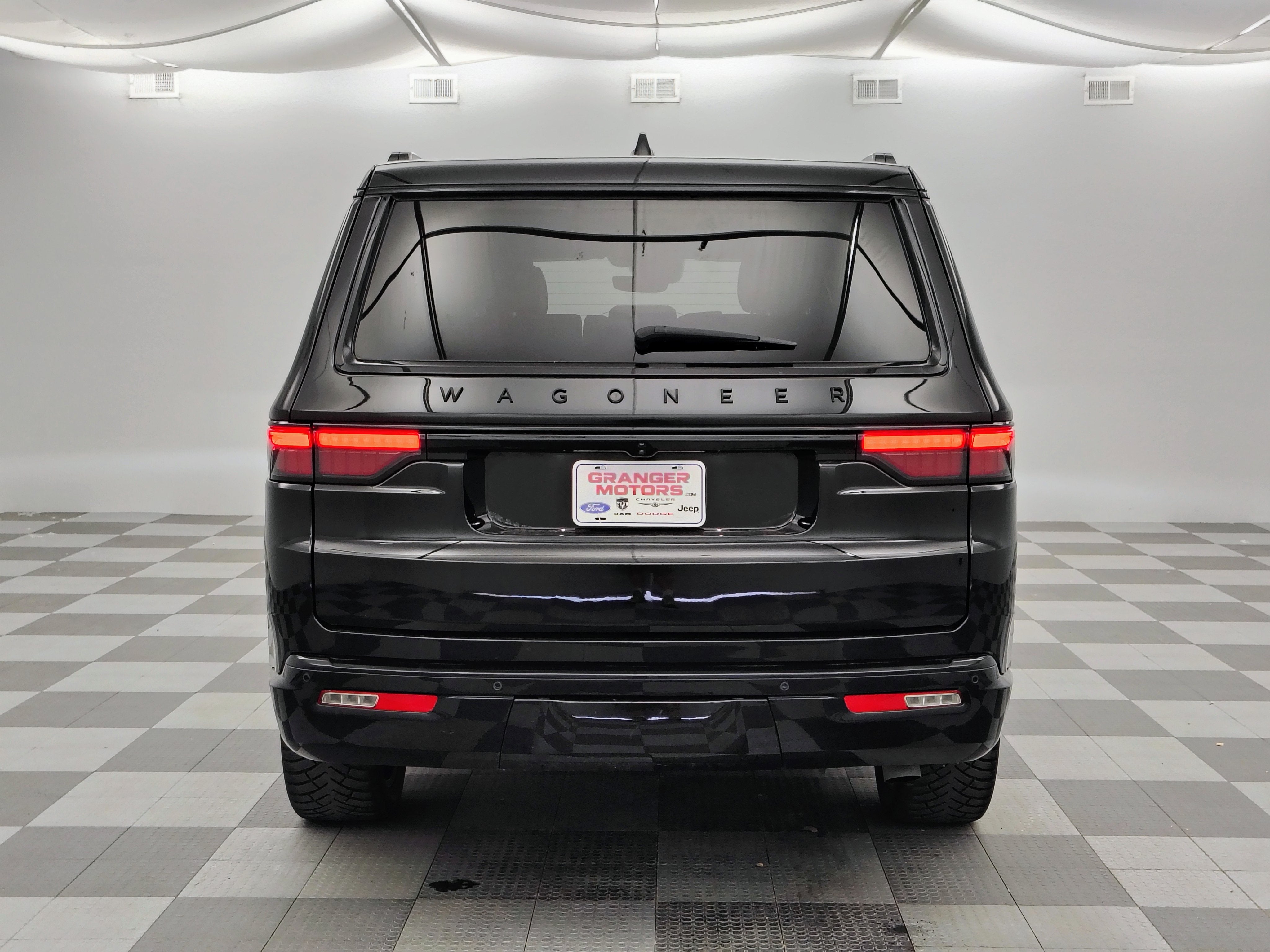 2024 Jeep Wagoneer Series II Carbide