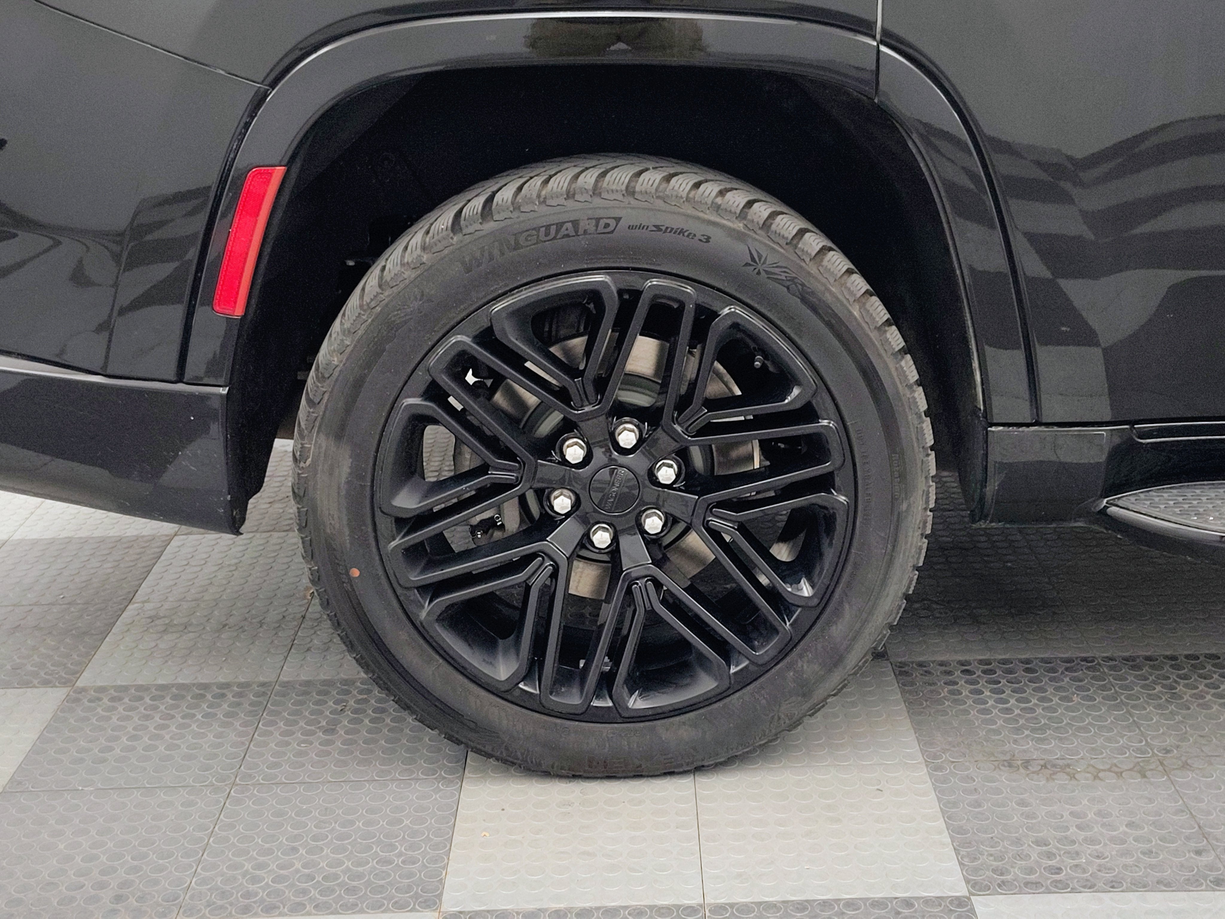 2024 Jeep Wagoneer Series II Carbide