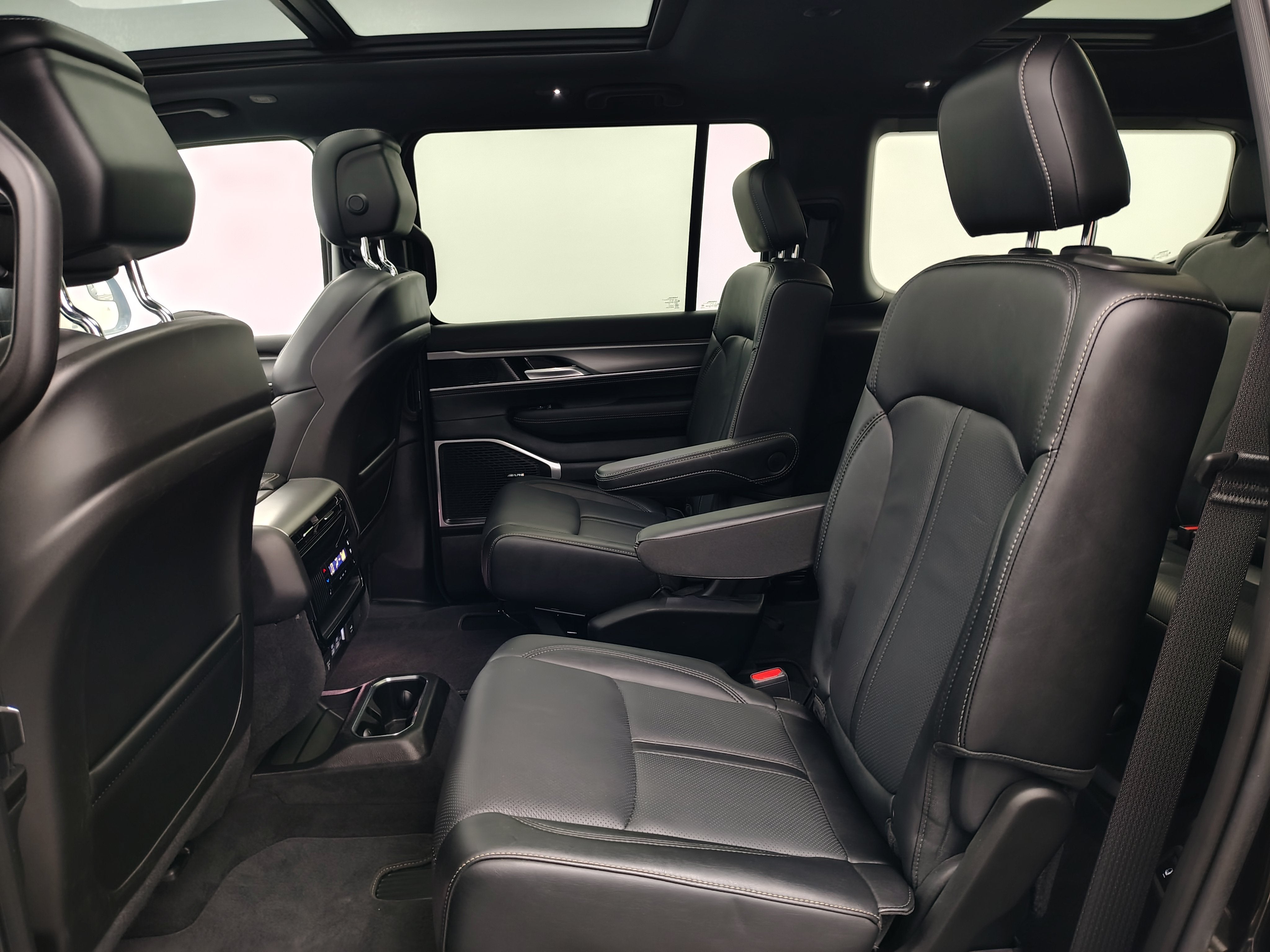 2024 Jeep Wagoneer Series II Carbide
