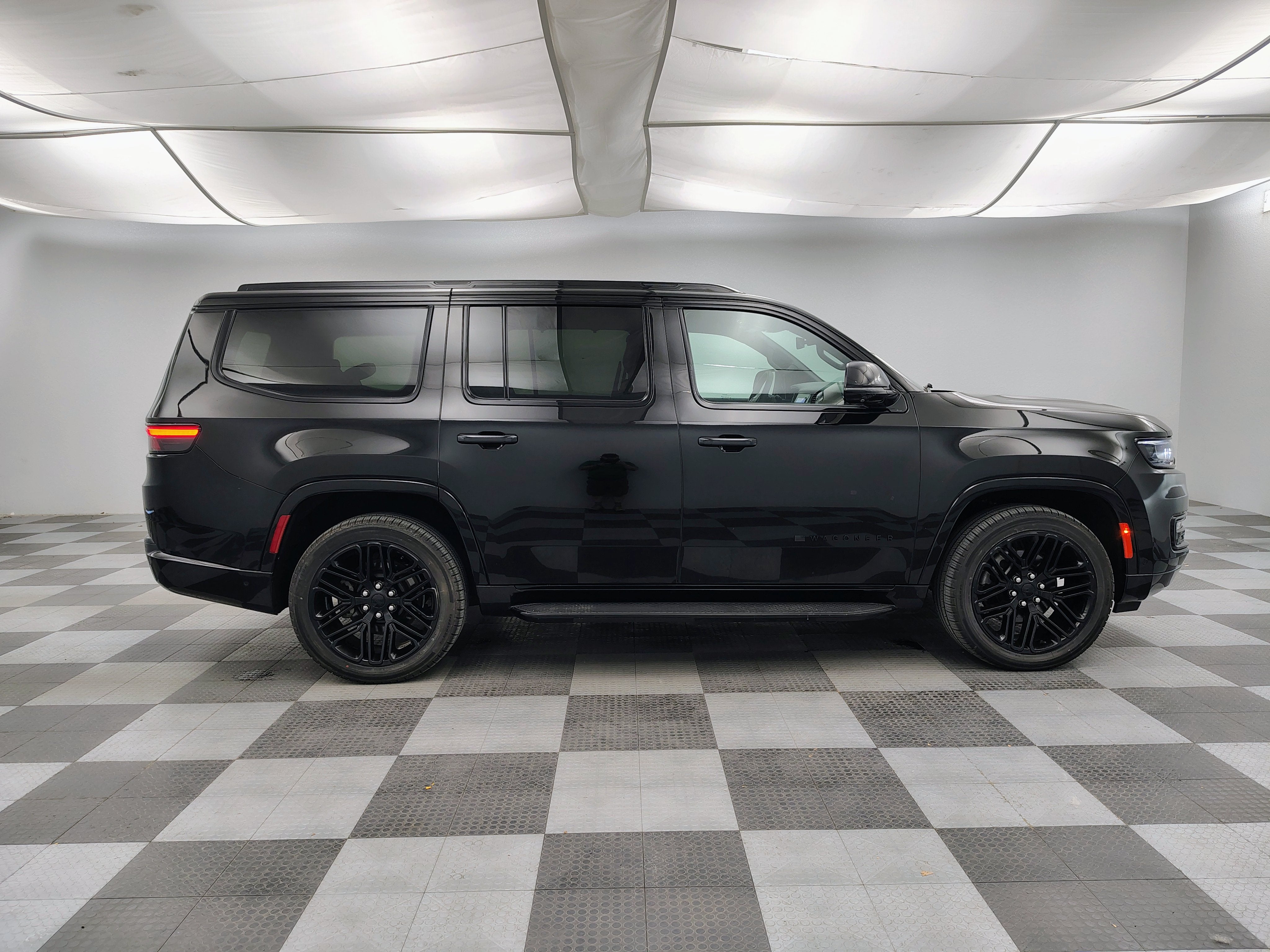2024 Jeep Wagoneer Series II Carbide