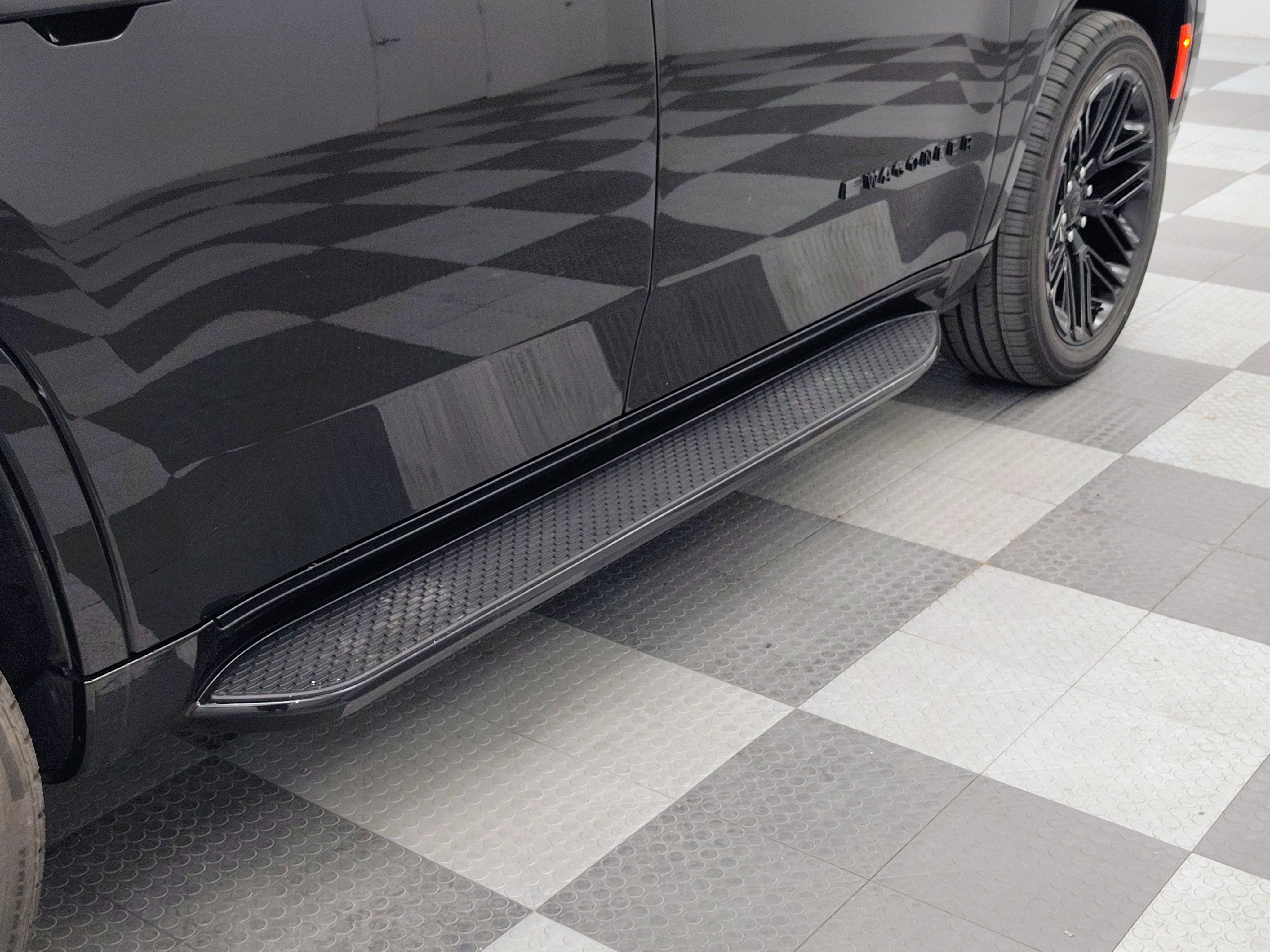 2024 Jeep Wagoneer Series II Carbide