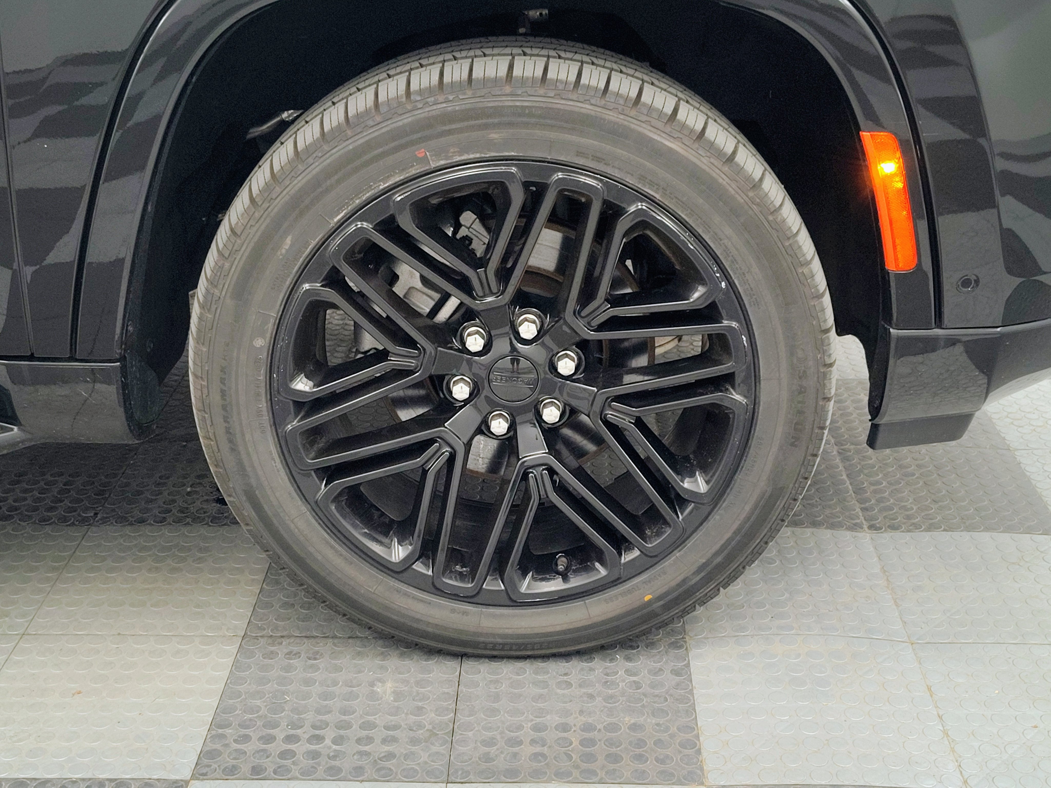 2024 Jeep Wagoneer Series II Carbide