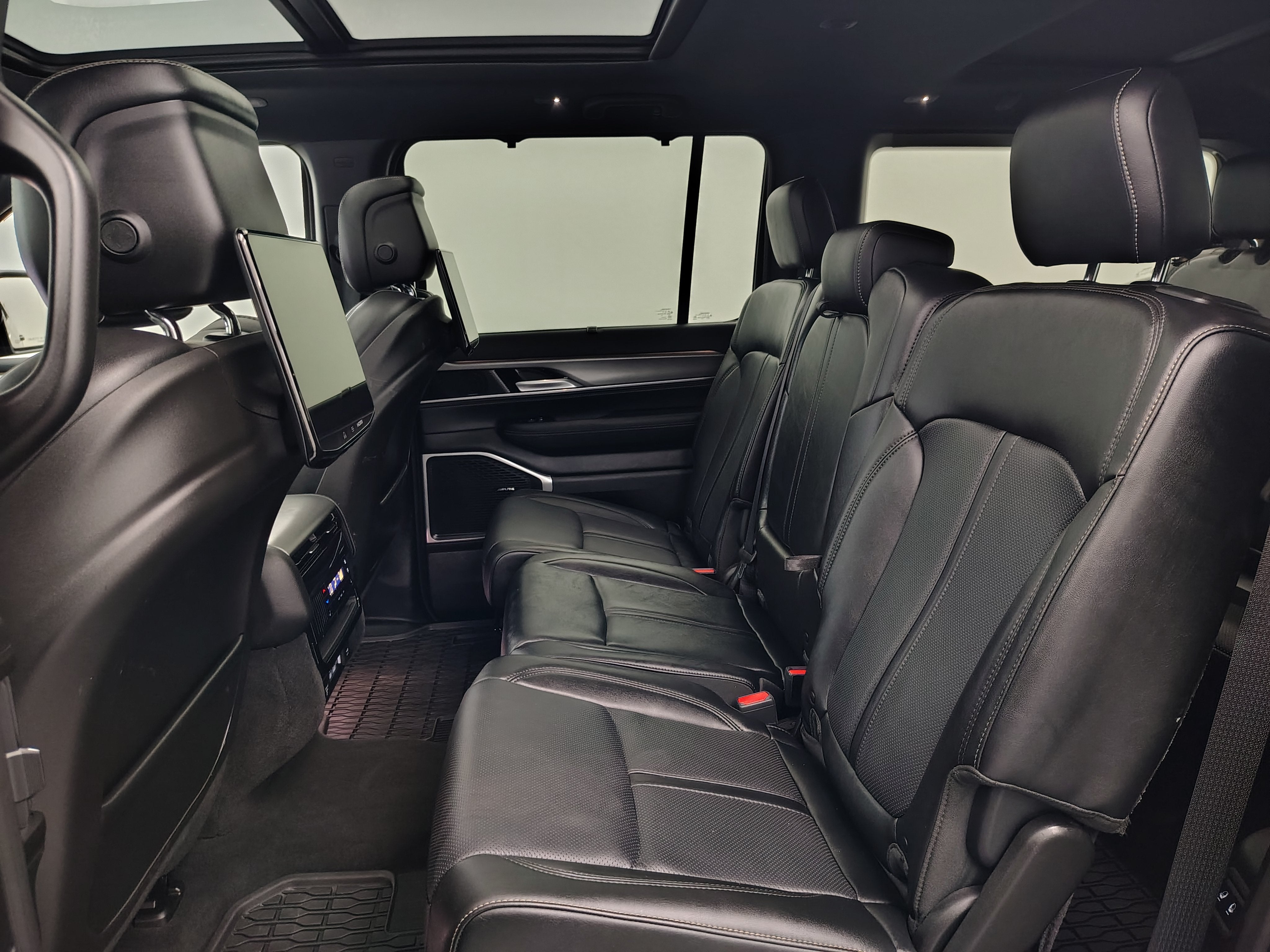 2024 Jeep Wagoneer Series II Carbide